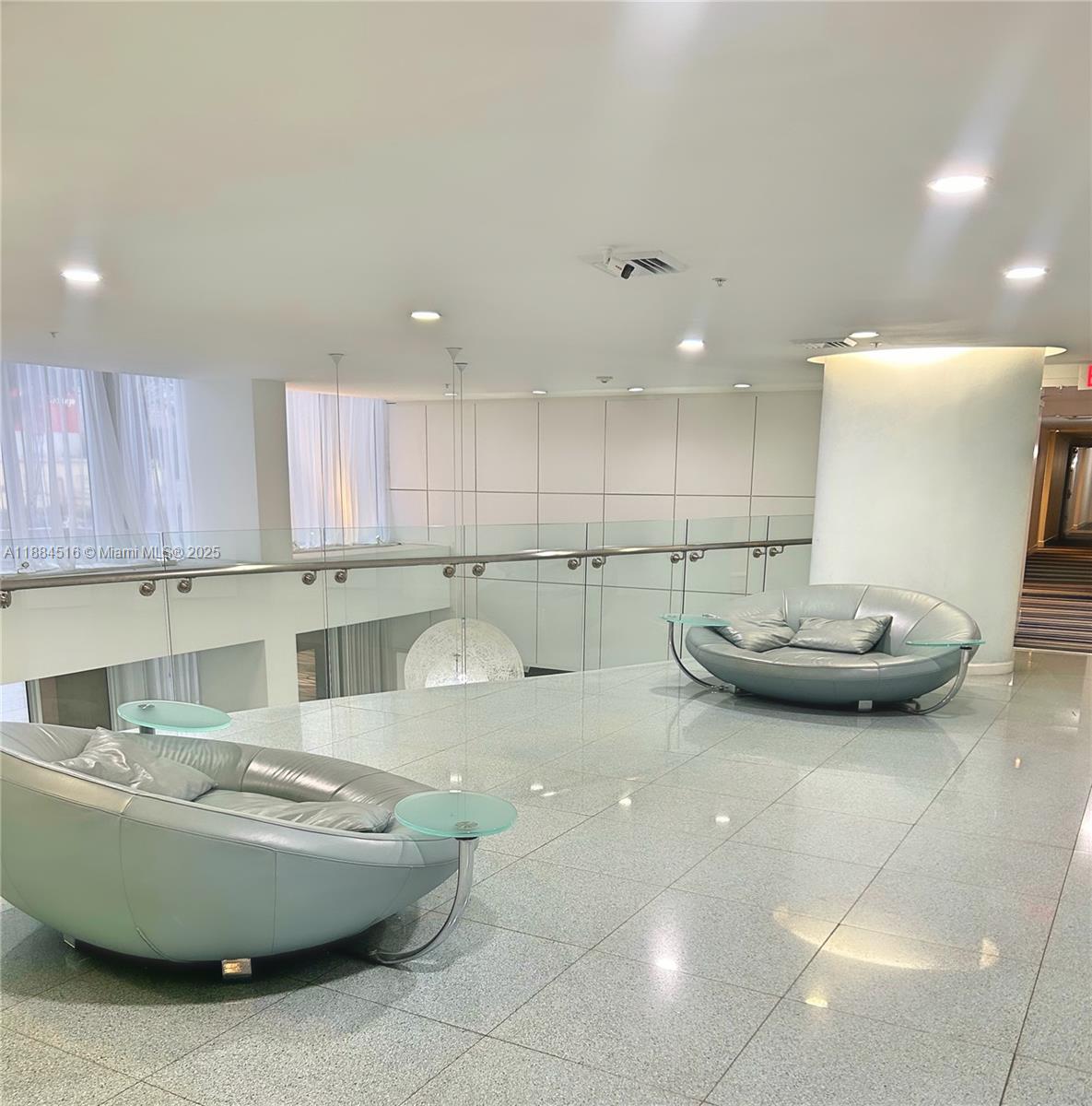 VENTURE AT AVENTURA EAST - Residential Lease