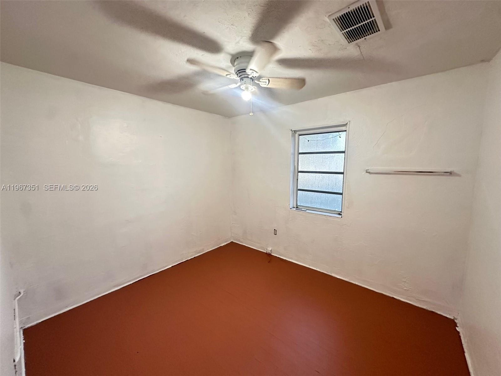 HOLLYWOOD ESTATES - Residential