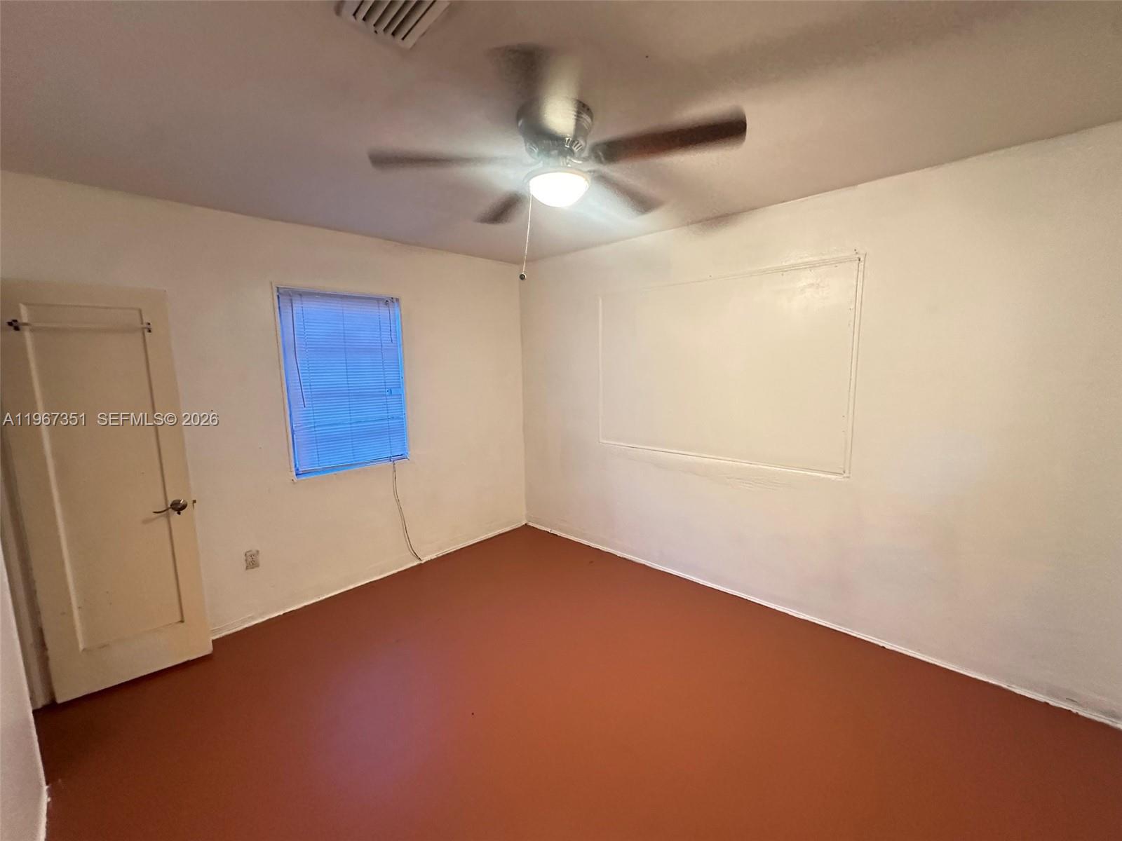 HOLLYWOOD ESTATES - Residential