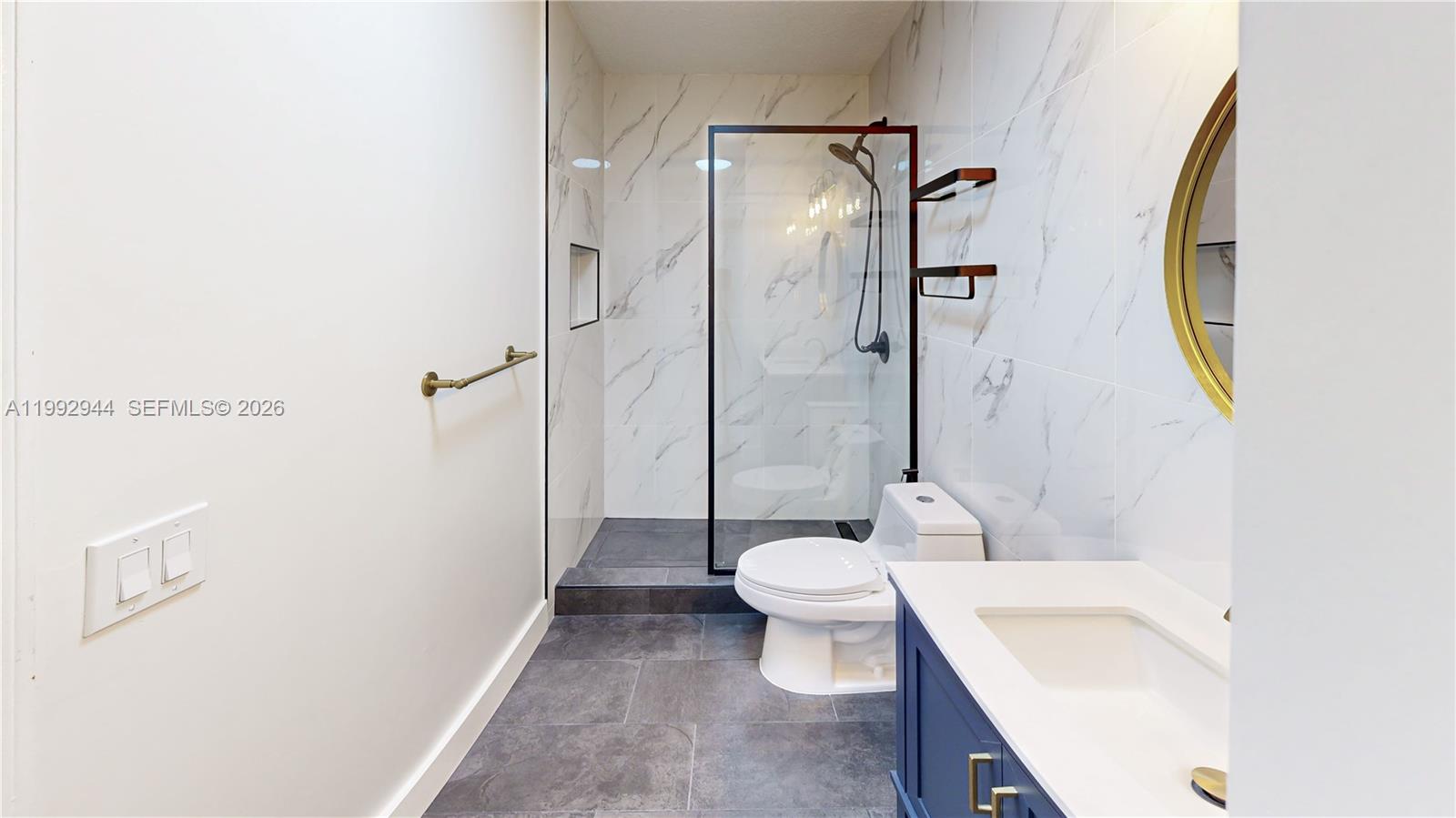 VILLAS AT THE HAMMOCKS CO - Residential