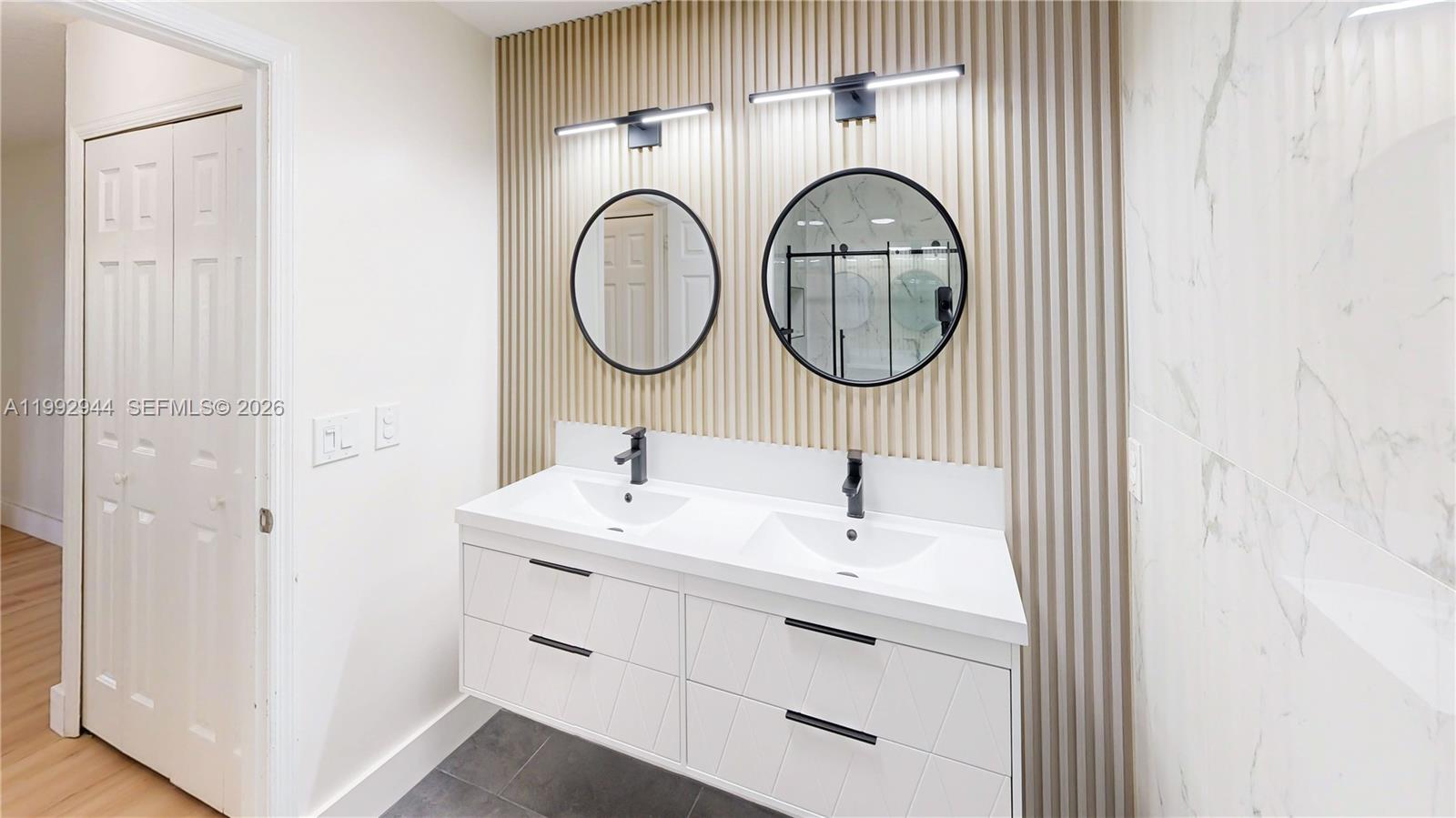 VILLAS AT THE HAMMOCKS CO - Residential