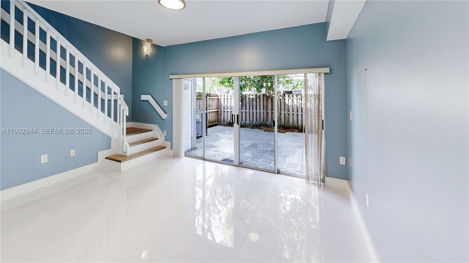 VILLAS AT THE HAMMOCKS CO - Residential