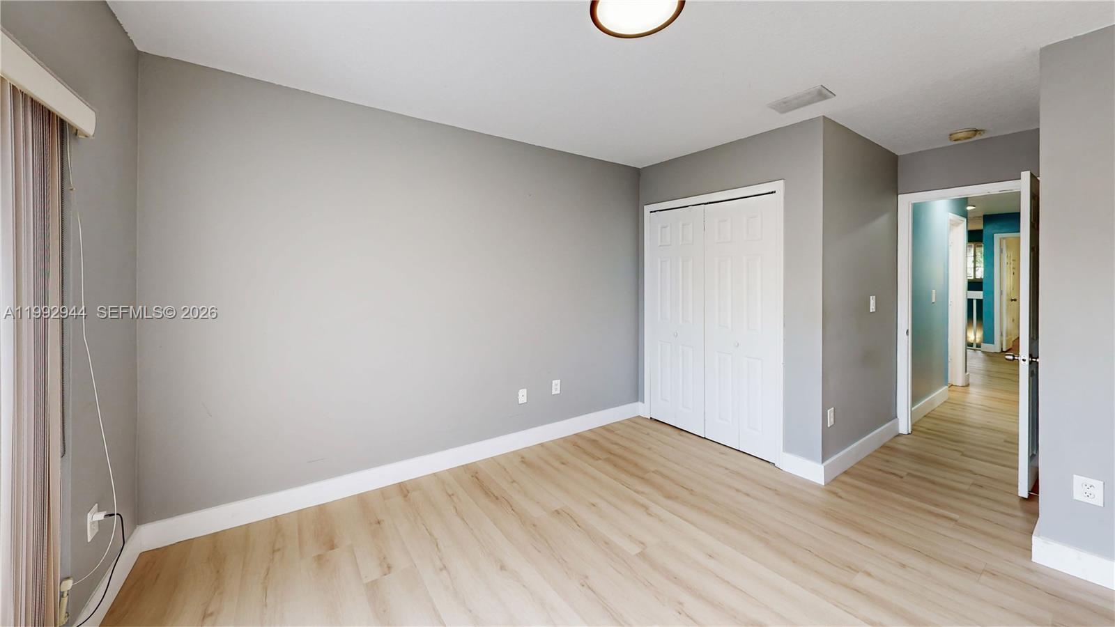 VILLAS AT THE HAMMOCKS CO - Residential