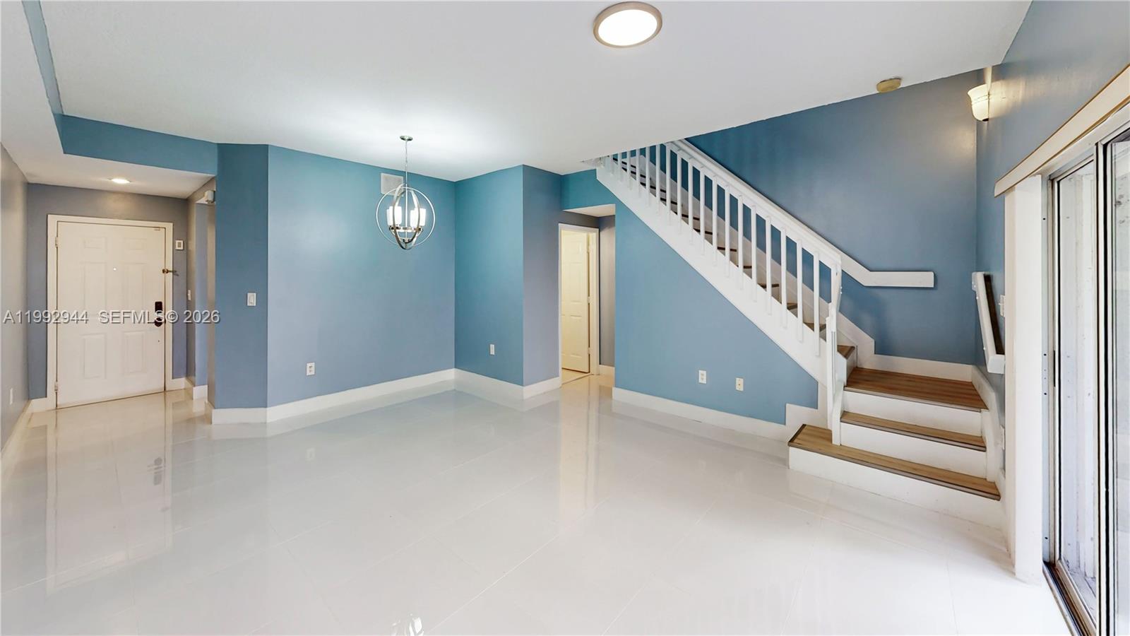 VILLAS AT THE HAMMOCKS CO - Residential