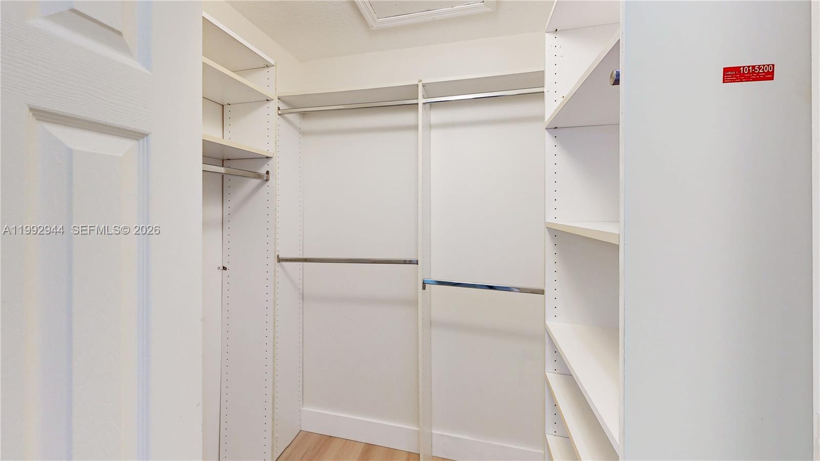 VILLAS AT THE HAMMOCKS CO - Residential