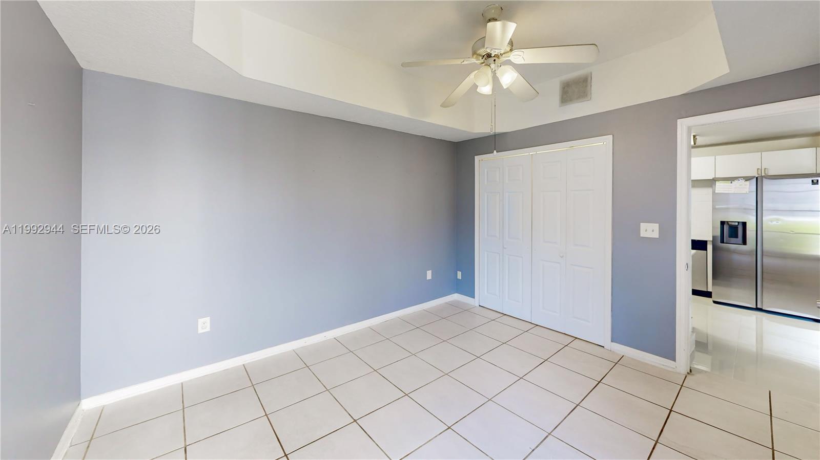 VILLAS AT THE HAMMOCKS CO - Residential