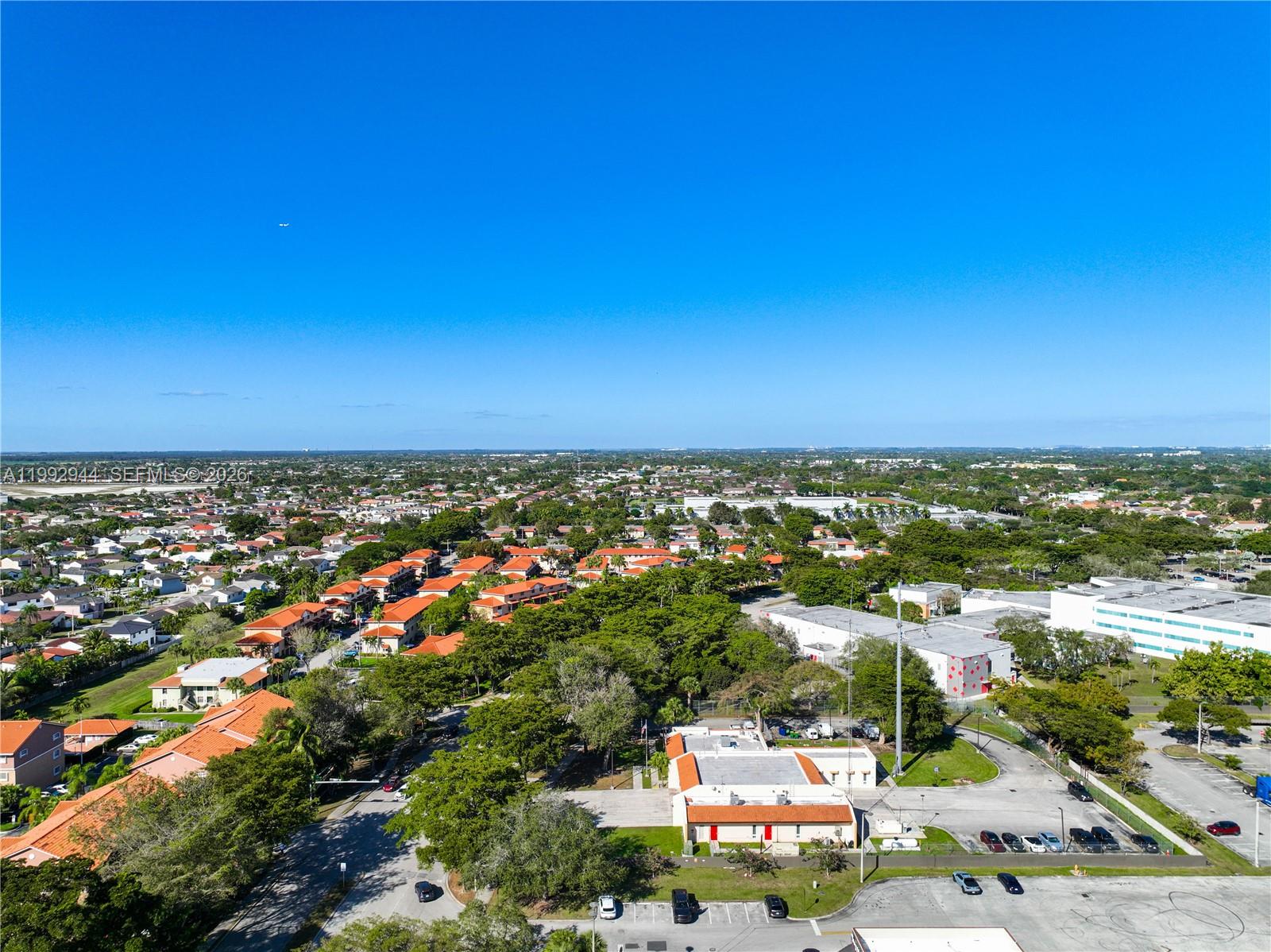 VILLAS AT THE HAMMOCKS CO - Residential