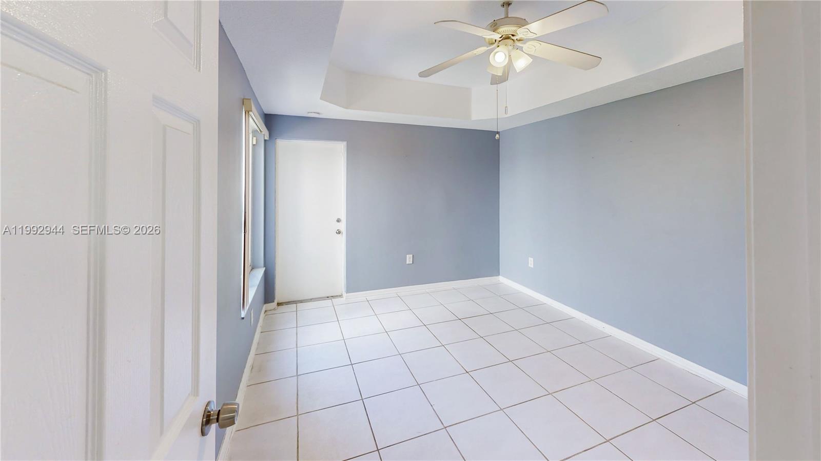 VILLAS AT THE HAMMOCKS CO - Residential