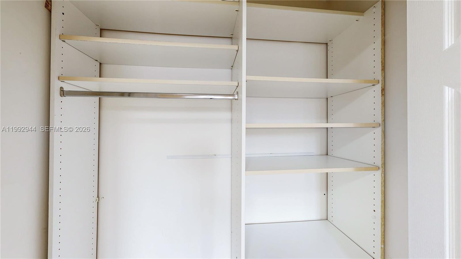 VILLAS AT THE HAMMOCKS CO - Residential