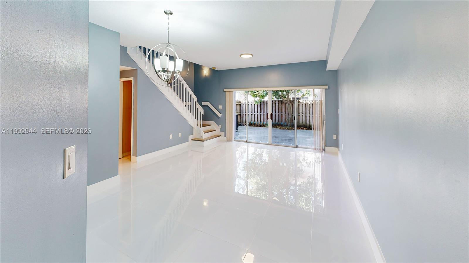 VILLAS AT THE HAMMOCKS CO - Residential