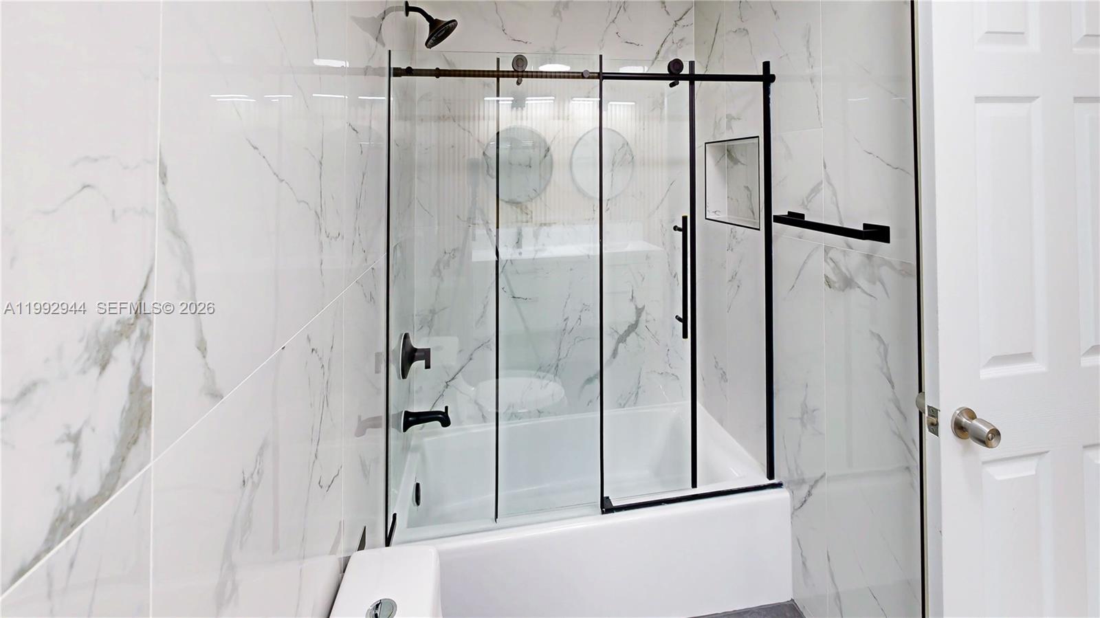 VILLAS AT THE HAMMOCKS CO - Residential