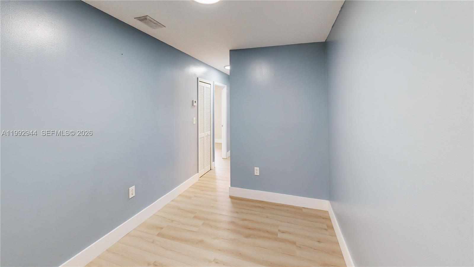 VILLAS AT THE HAMMOCKS CO - Residential