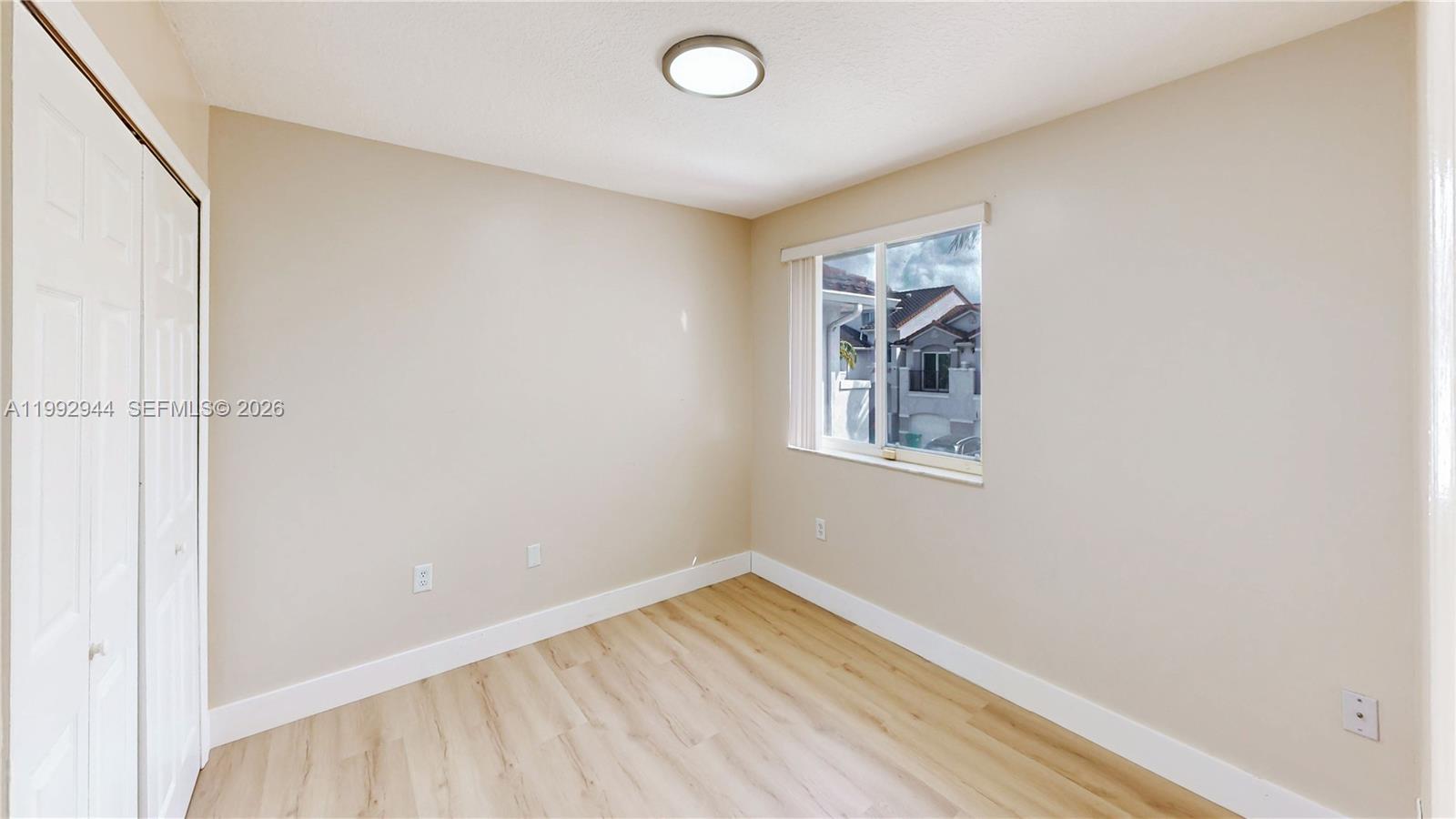 VILLAS AT THE HAMMOCKS CO - Residential