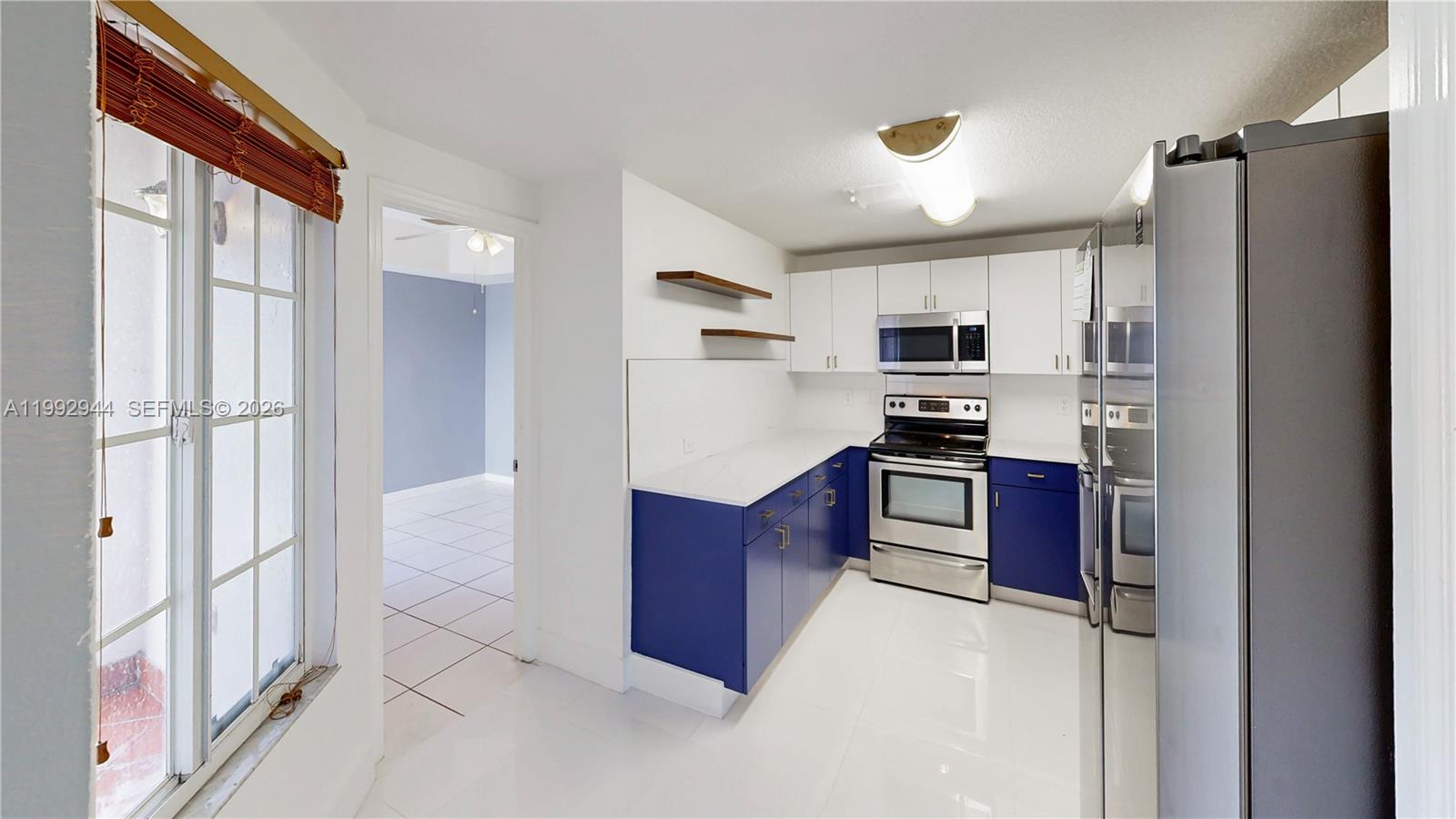 VILLAS AT THE HAMMOCKS CO - Residential