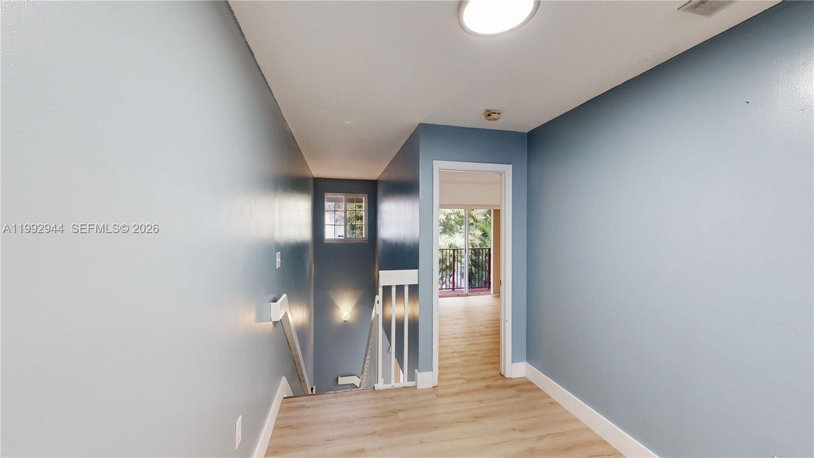 VILLAS AT THE HAMMOCKS CO - Residential