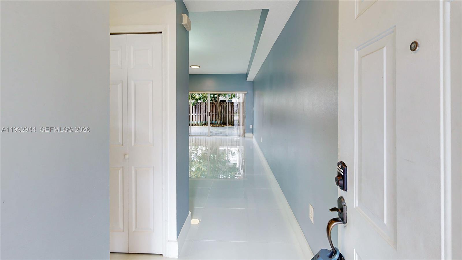 VILLAS AT THE HAMMOCKS CO - Residential