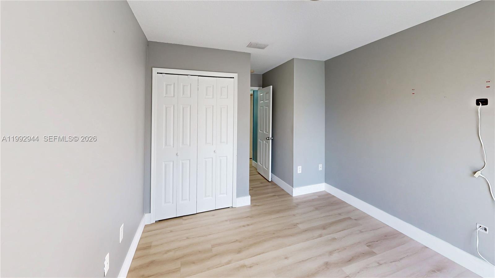 VILLAS AT THE HAMMOCKS CO - Residential