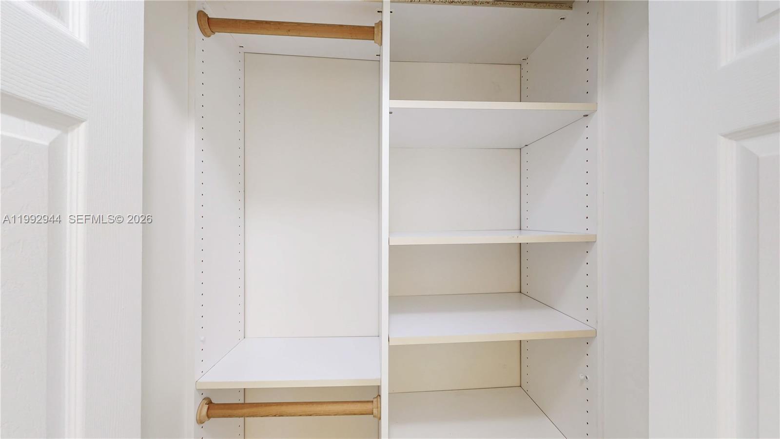 VILLAS AT THE HAMMOCKS CO - Residential