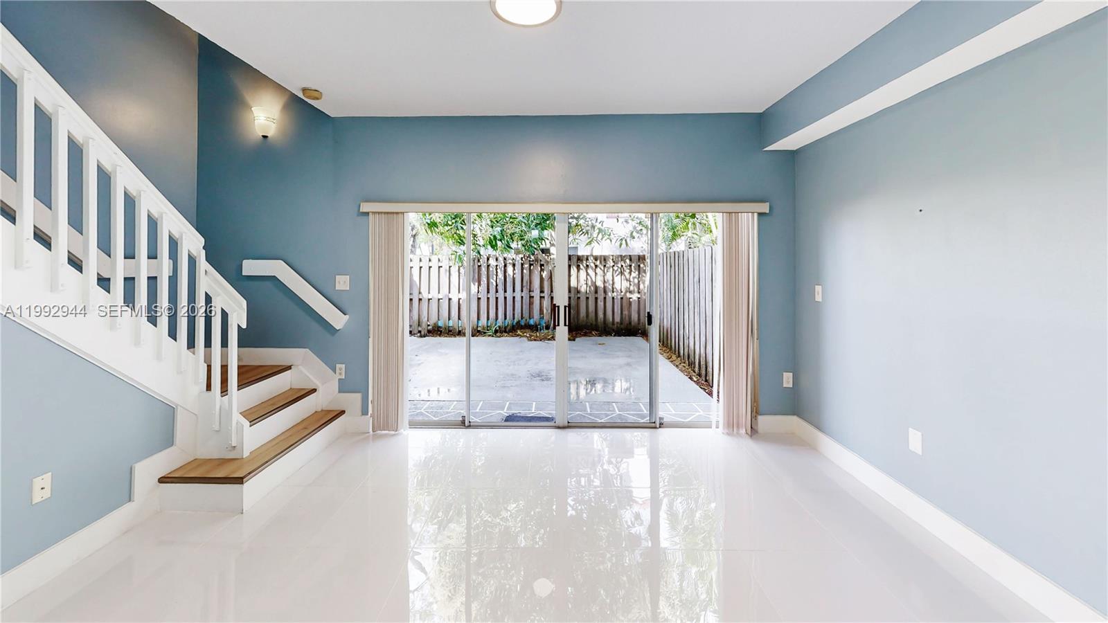 VILLAS AT THE HAMMOCKS CO - Residential