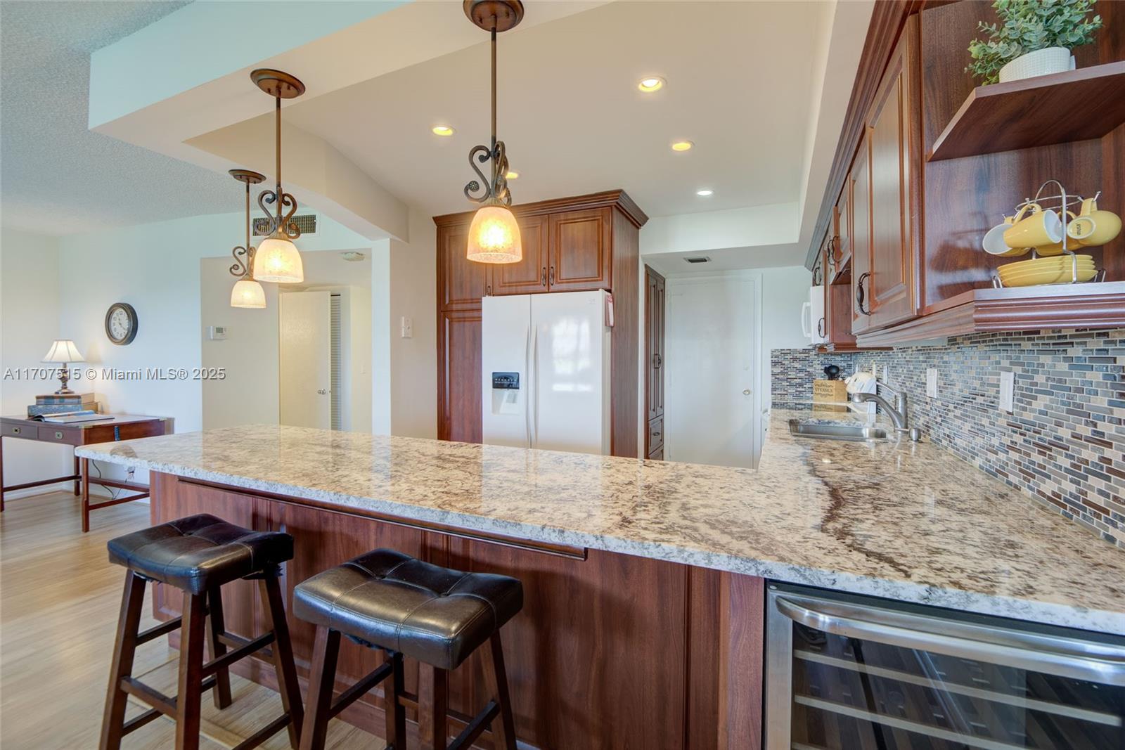 FAIRWAYS RIVIERA CONDO - Residential