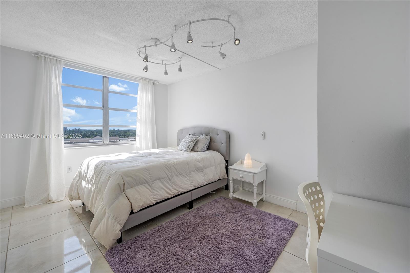 COMMODORE PLAZA CONDO - Residential Lease