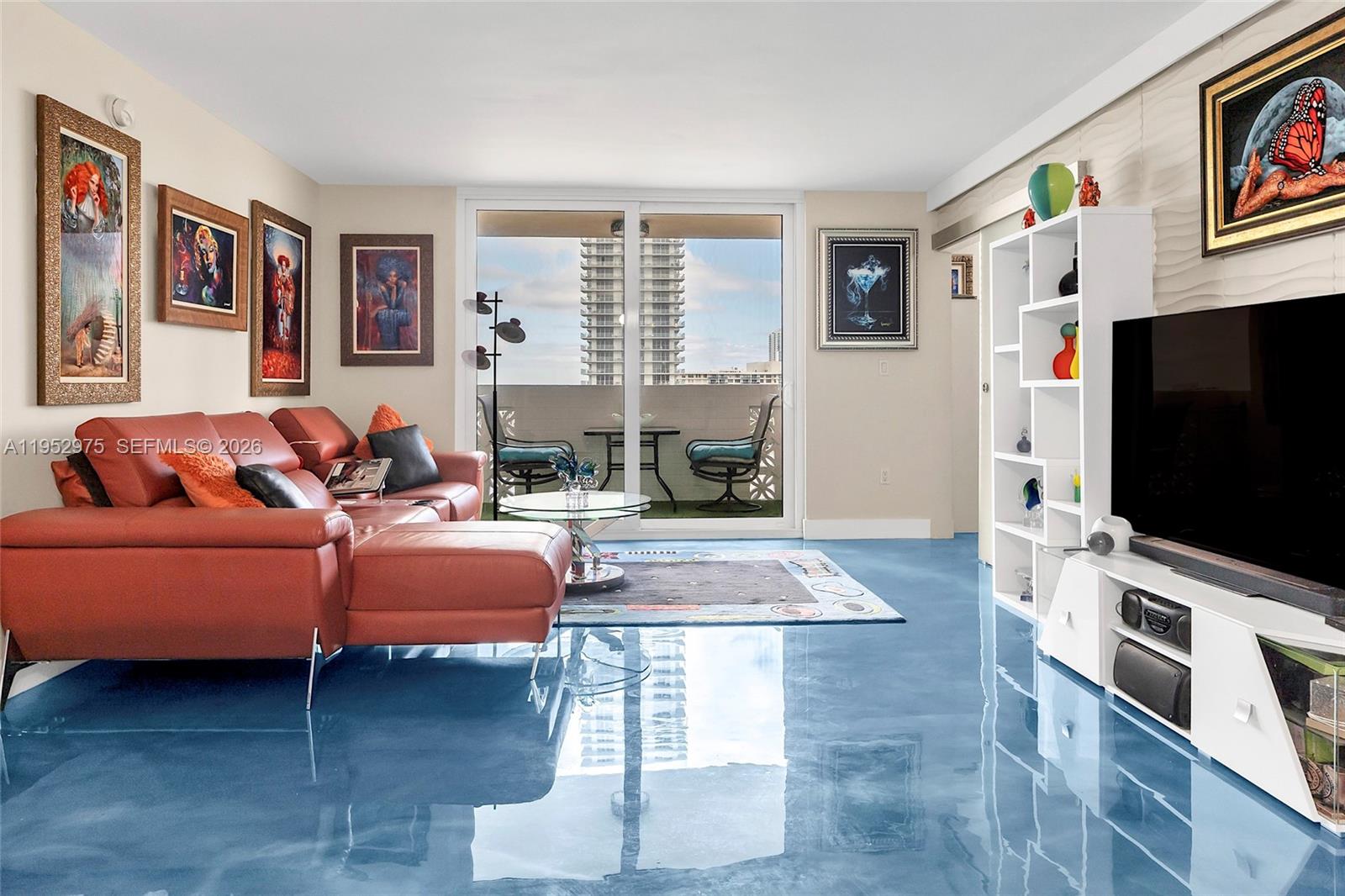 PLAZA TOWERS NORTH CONDO - Residential