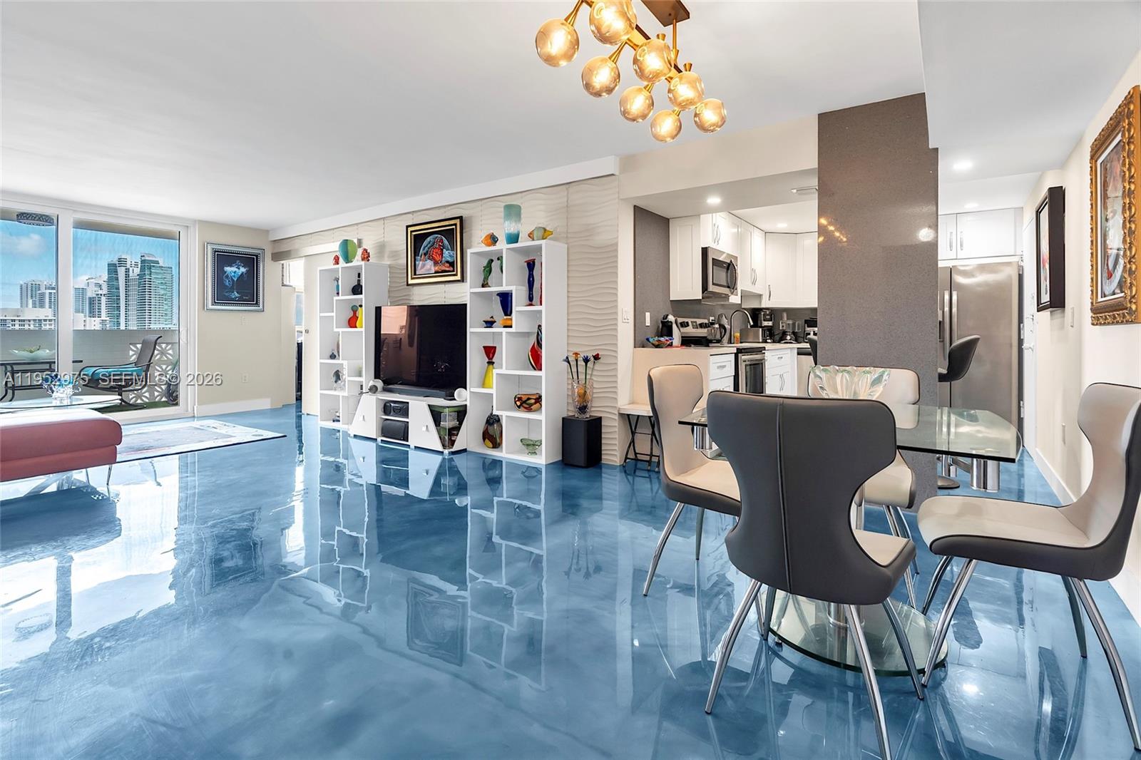 PLAZA TOWERS NORTH CONDO - Residential