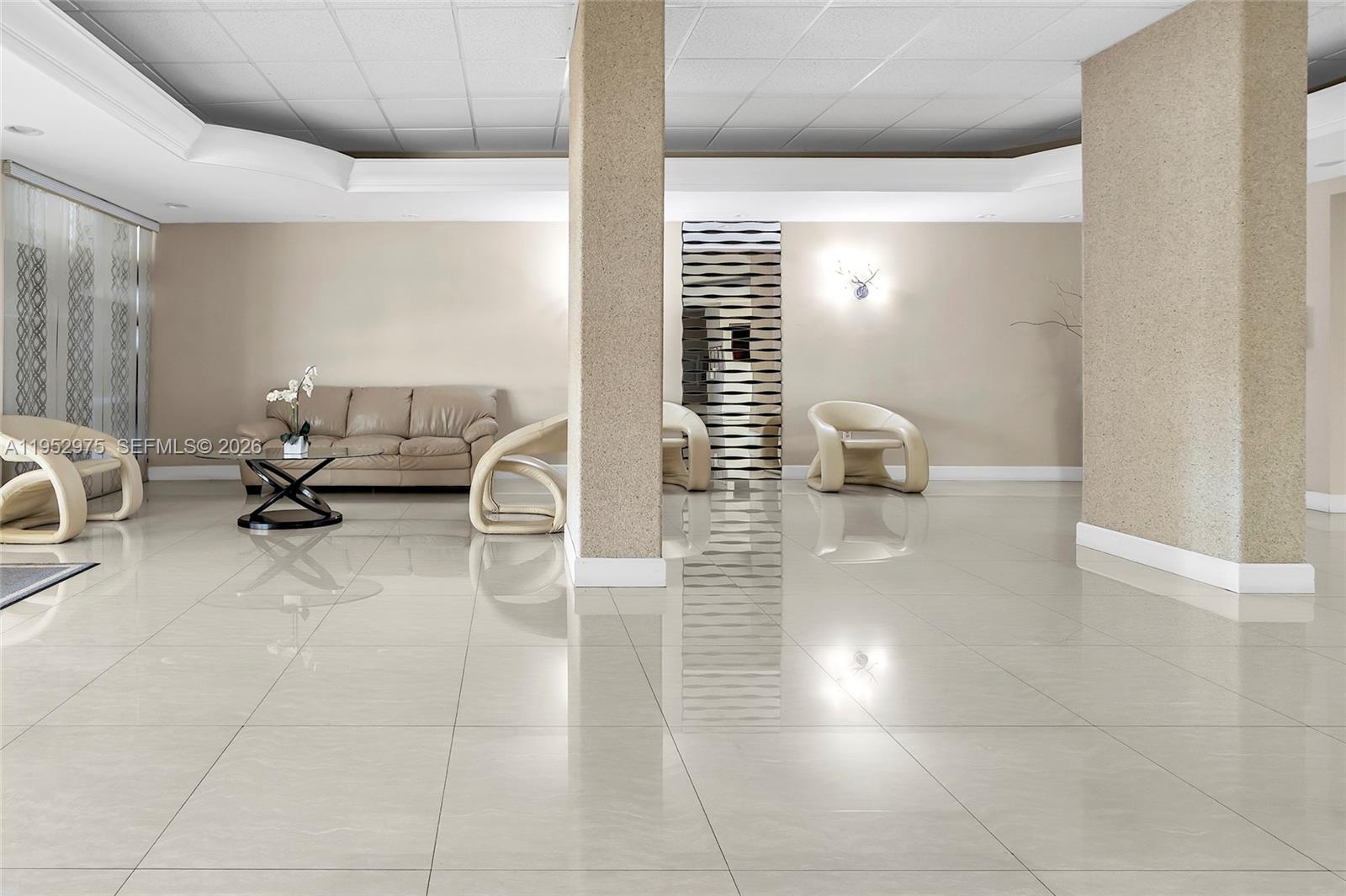 PLAZA TOWERS NORTH CONDO - Residential