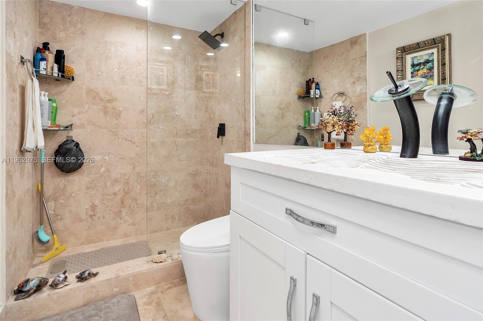 PLAZA TOWERS NORTH CONDO - Residential