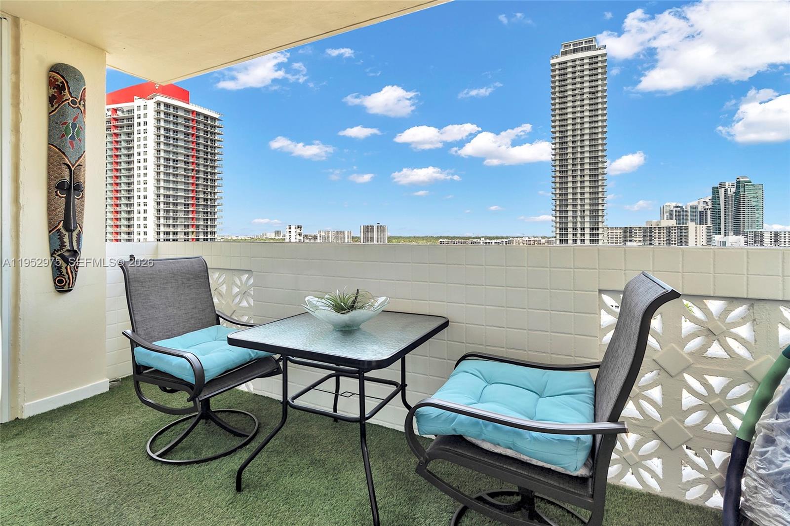 PLAZA TOWERS NORTH CONDO - Residential