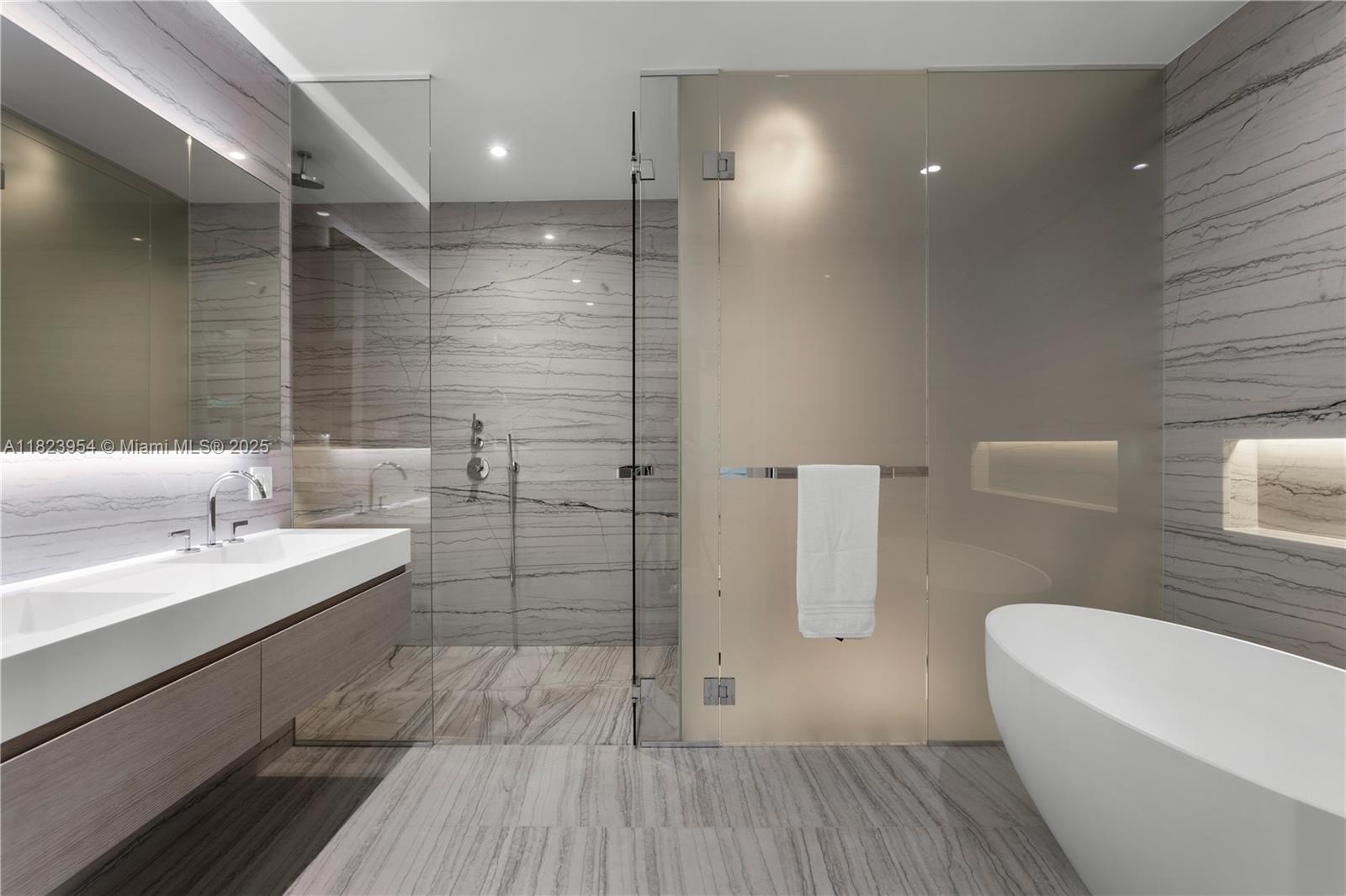 8701 COLLINS AVE CONDO - Residential Lease