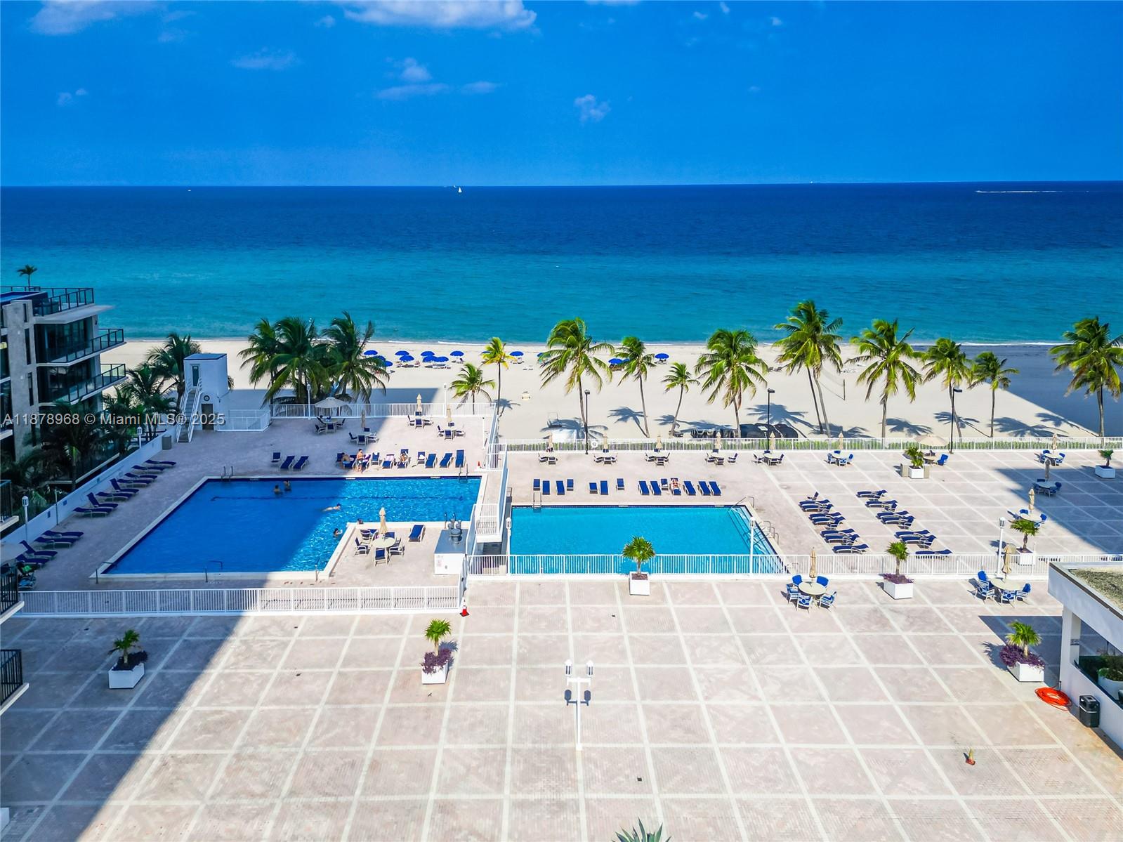 QUADOMAIN TOWER I AND IV - Residential