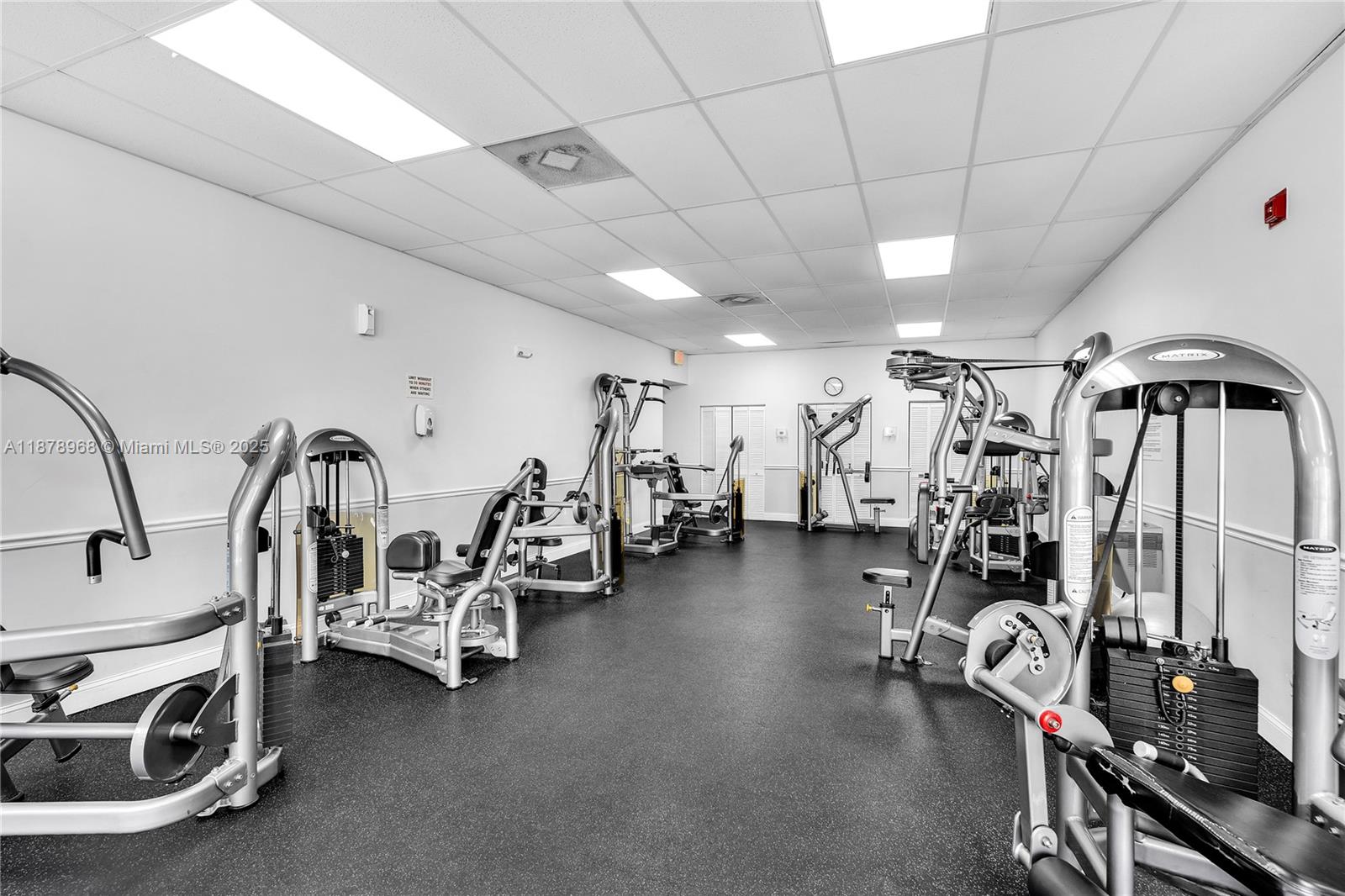 QUADOMAIN TOWER I AND IV - Residential