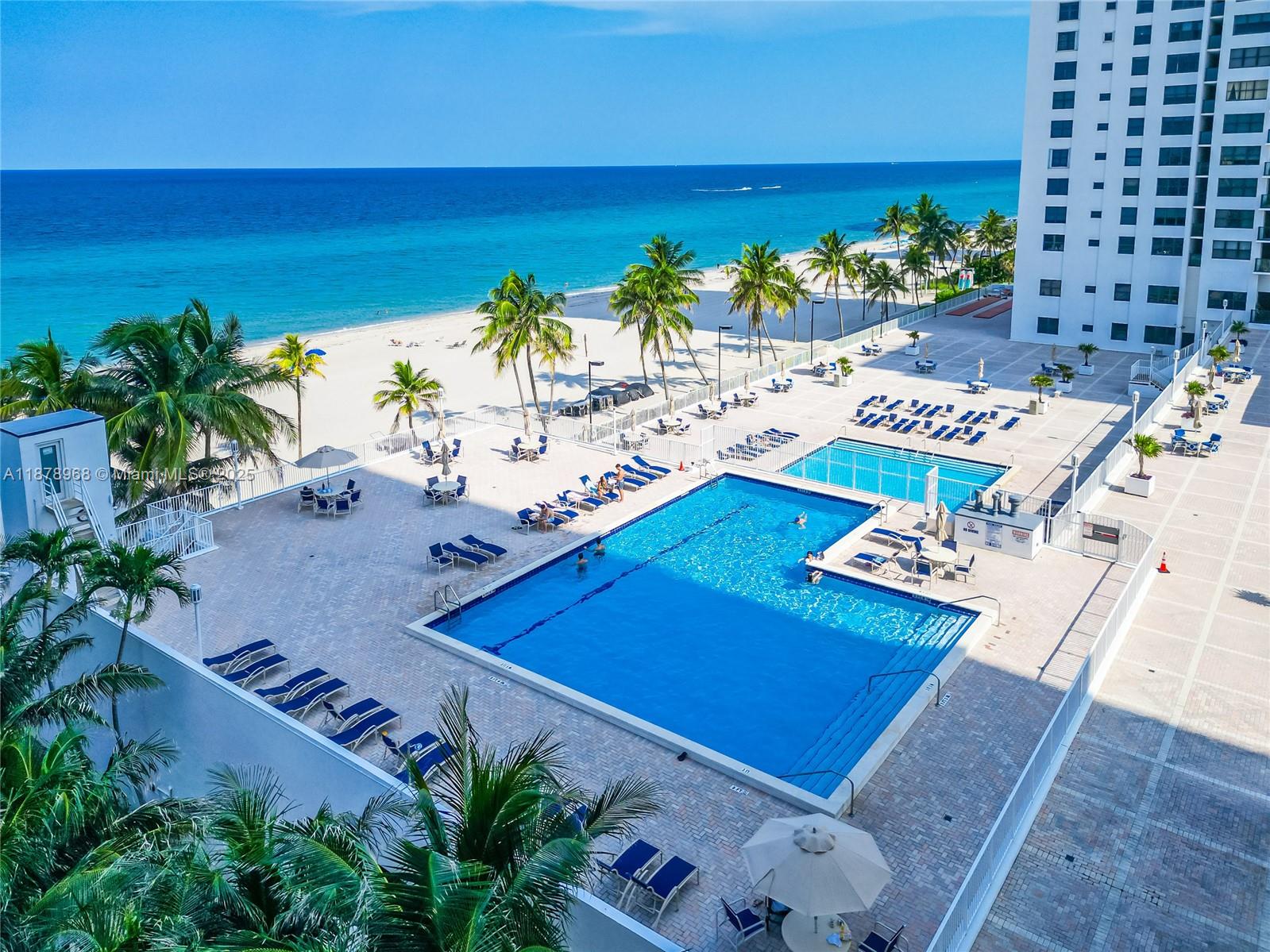 QUADOMAIN TOWER I AND IV - Residential