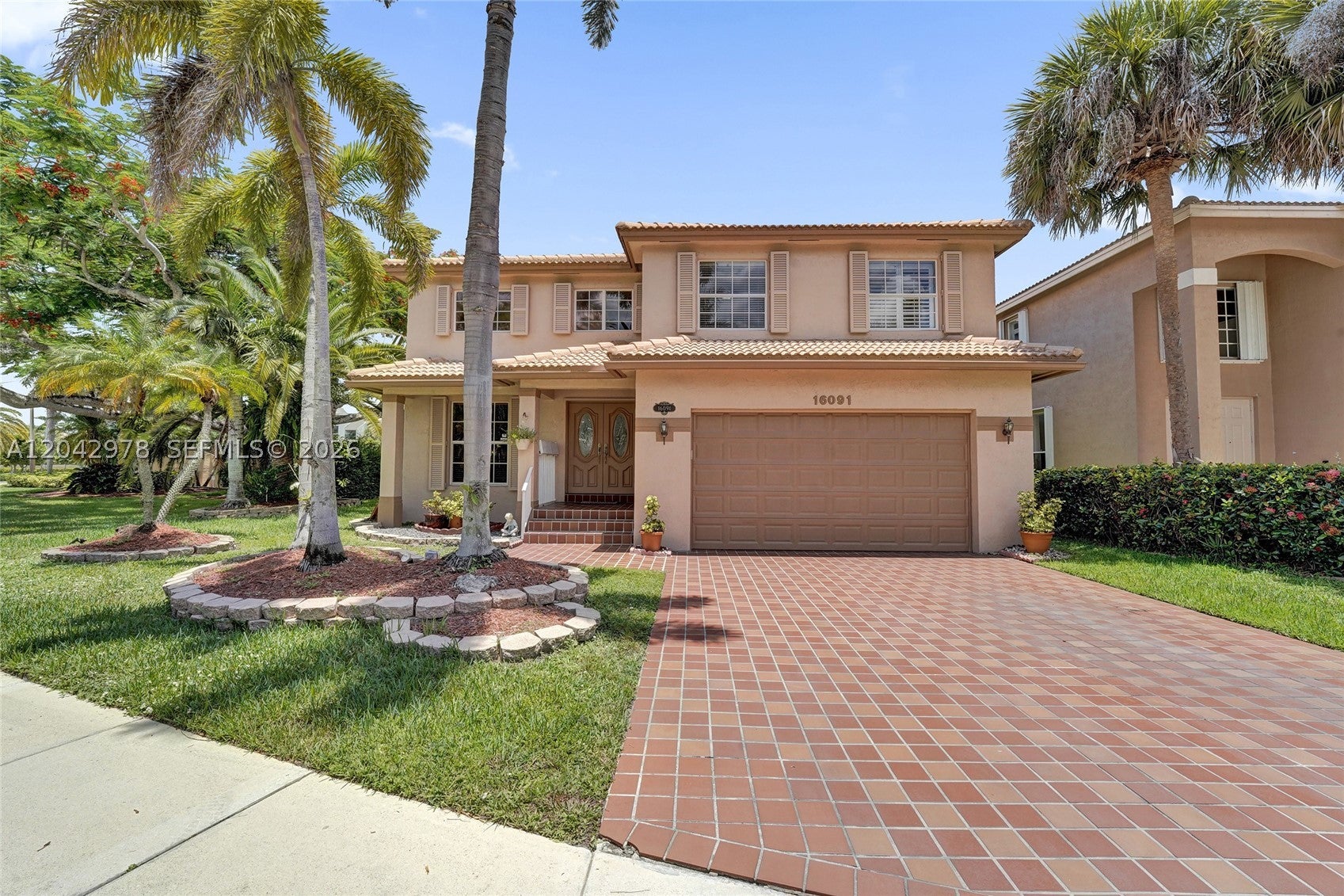 16091 La Costa Dr