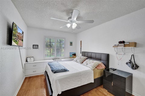 Tiny photo for 16091 La Costa Dr, Weston, FL 33326 (MLS # A12042978)