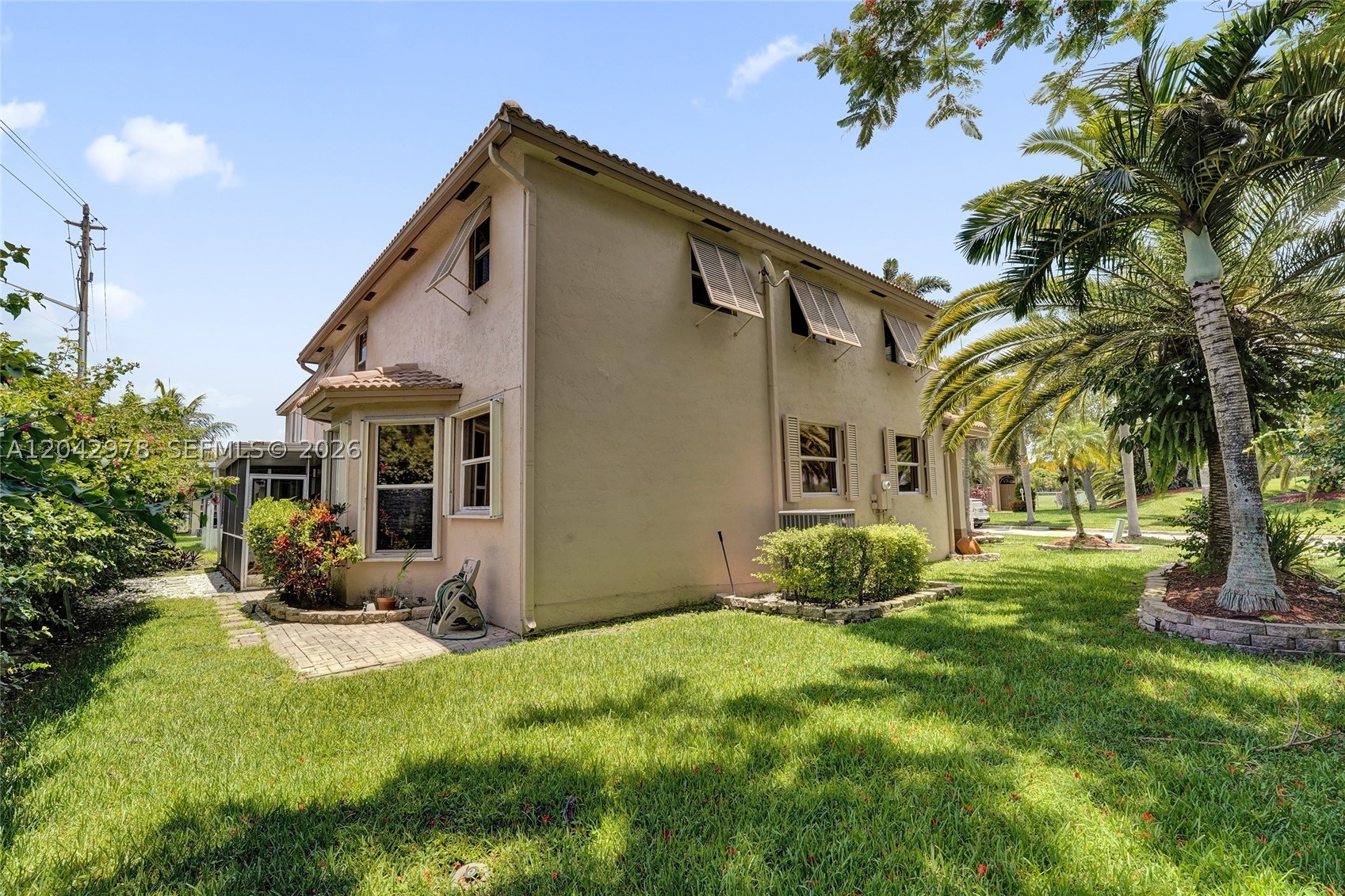 16091 La Costa Dr