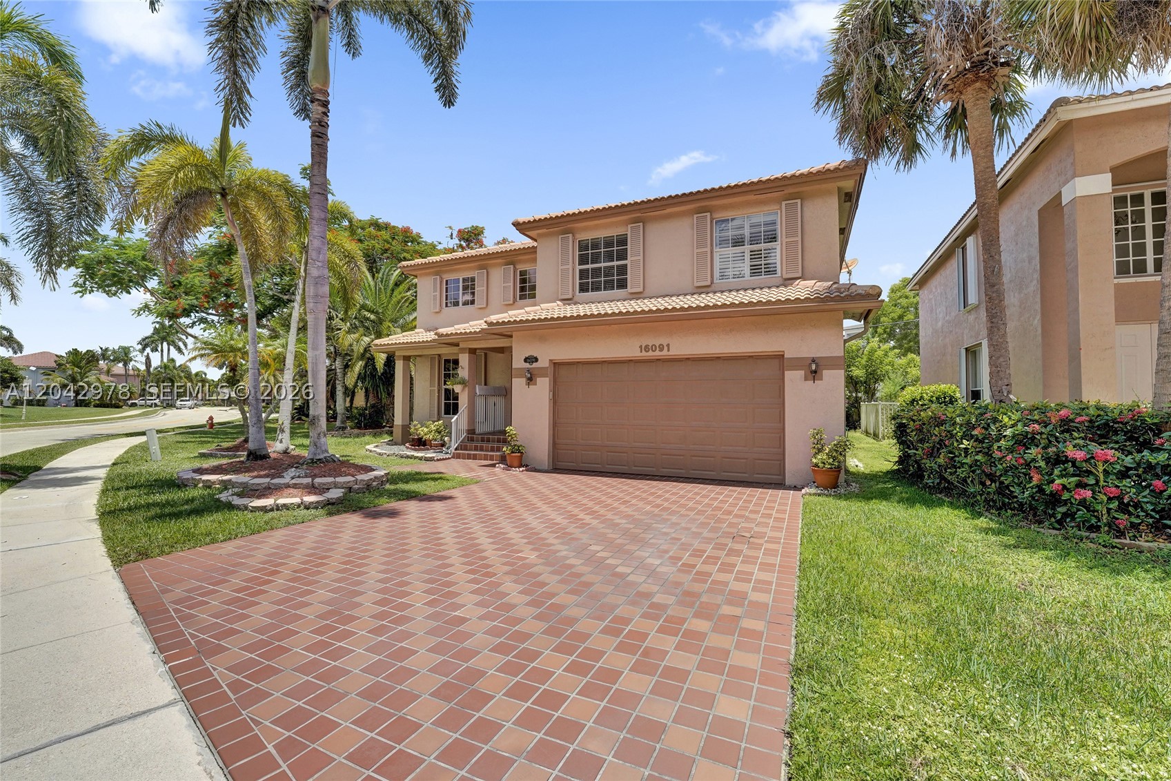 16091 La Costa Dr