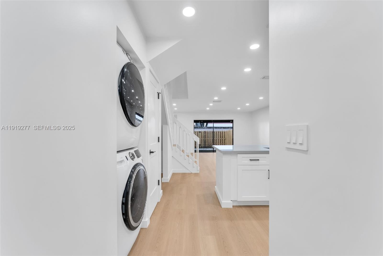 PEMBROKE POINTE SEC ONE - Residential