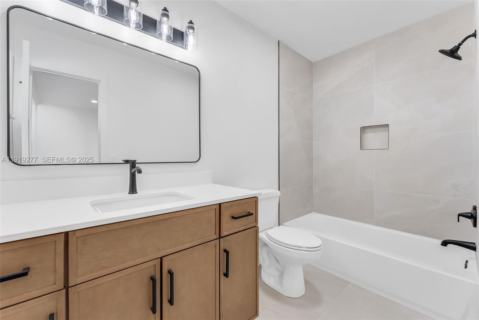 PEMBROKE POINTE SEC ONE - Residential