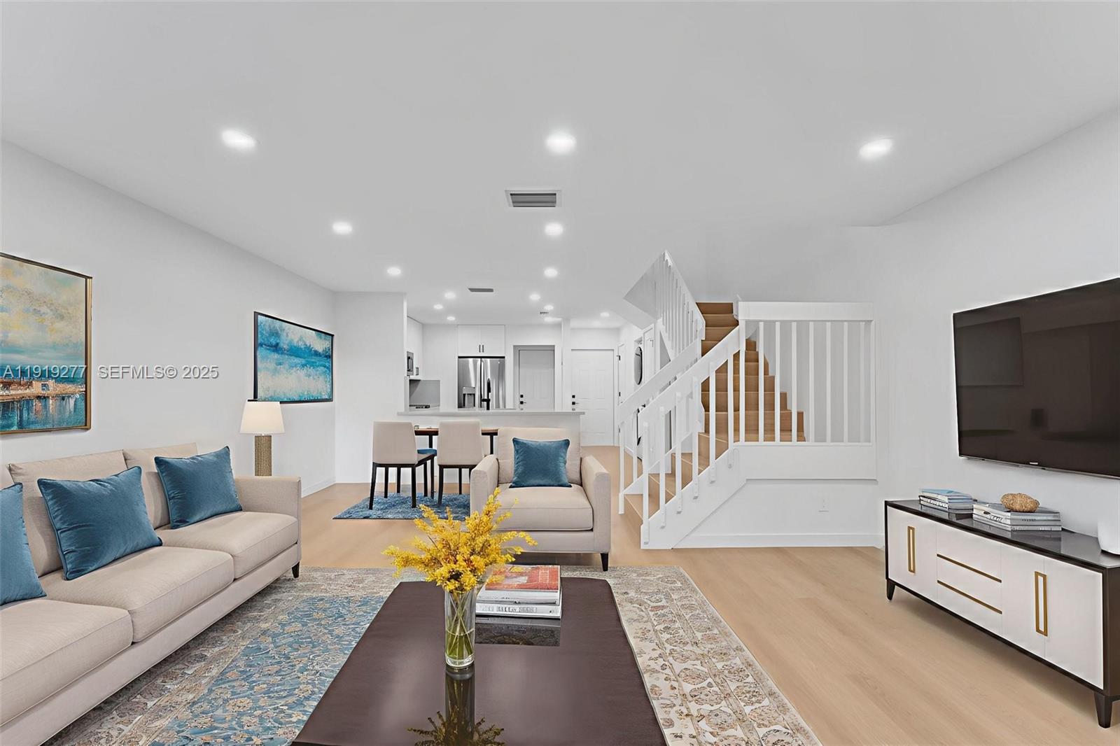 PEMBROKE POINTE SEC ONE - Residential