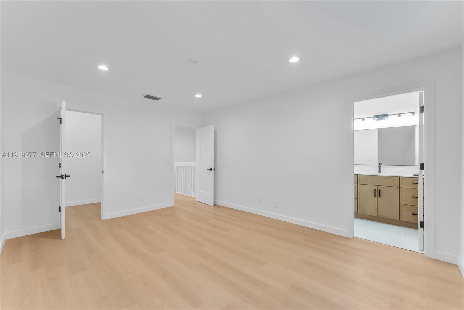 PEMBROKE POINTE SEC ONE - Residential