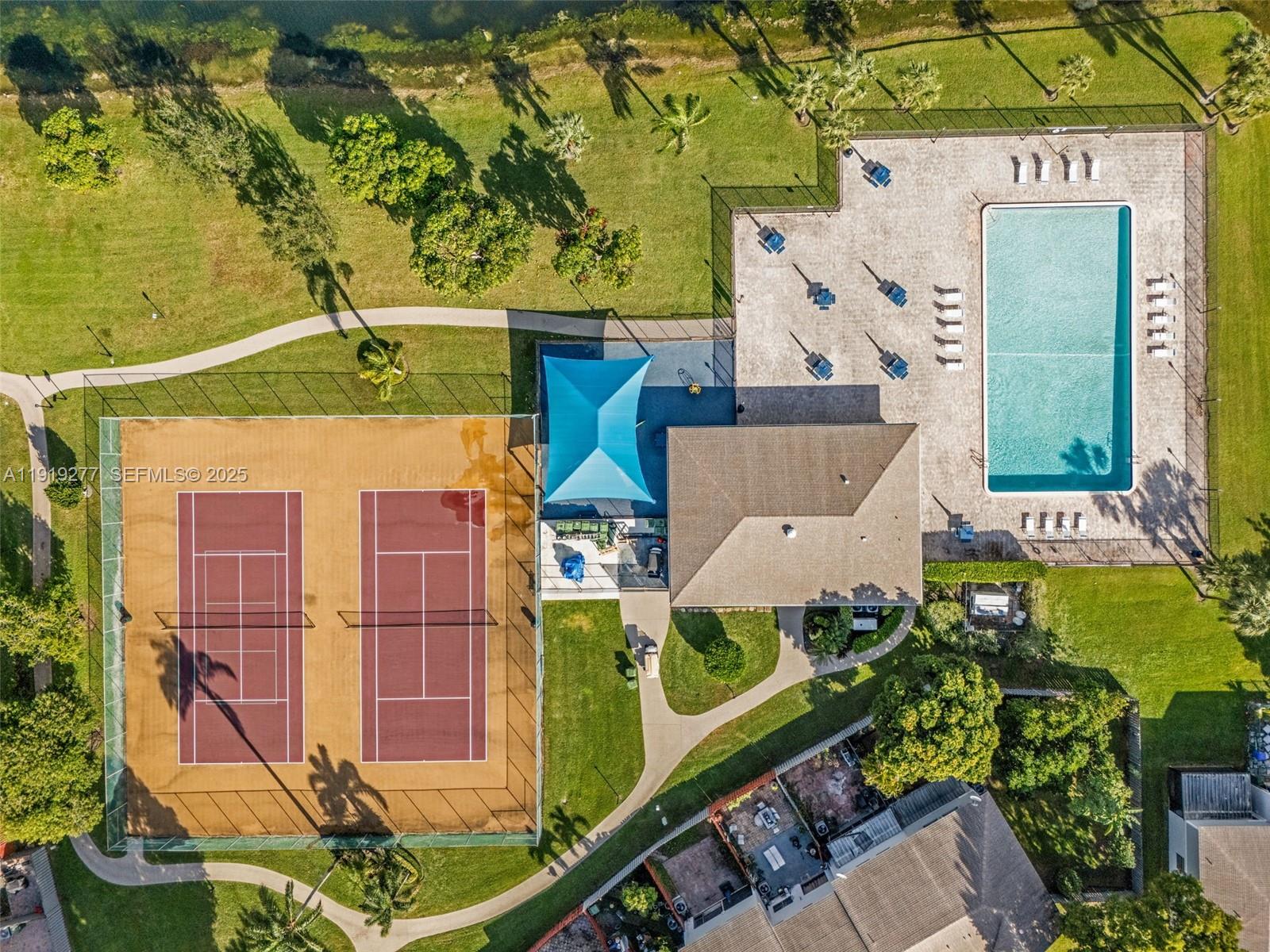 PEMBROKE POINTE SEC ONE - Residential