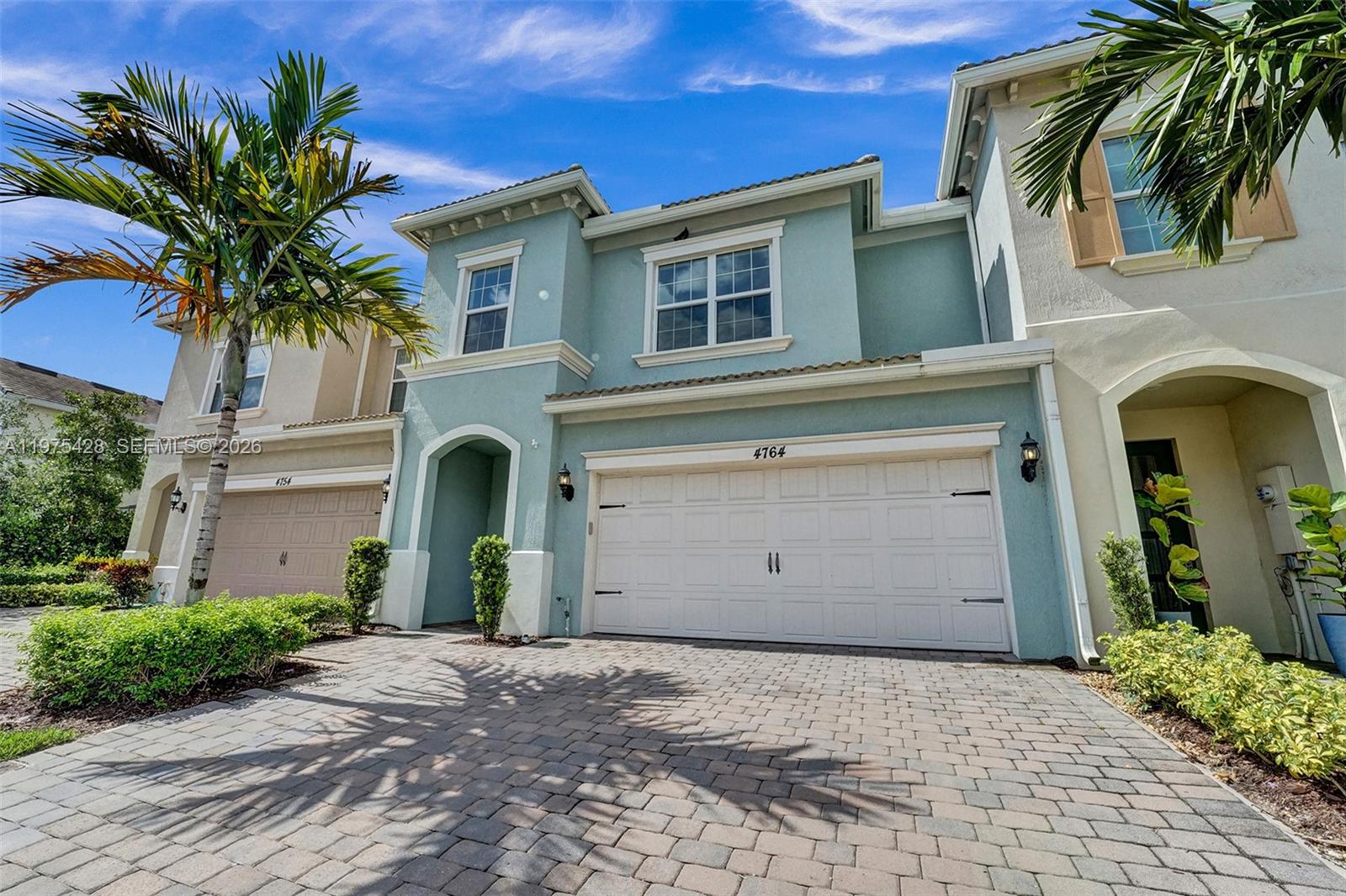 HILLCREST COUNTRY CLUB SO - Residential Lease