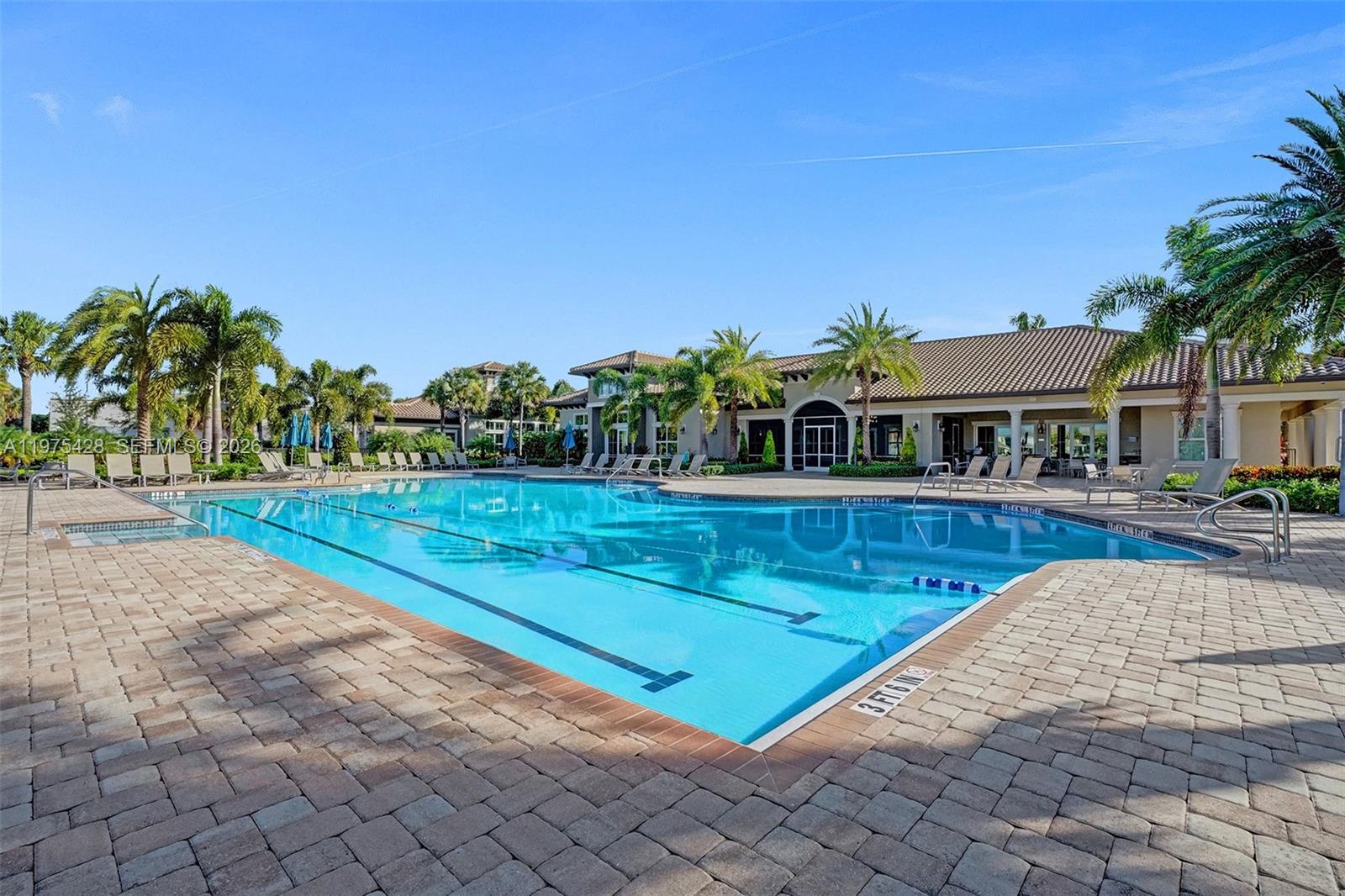 HILLCREST COUNTRY CLUB SO - Residential Lease