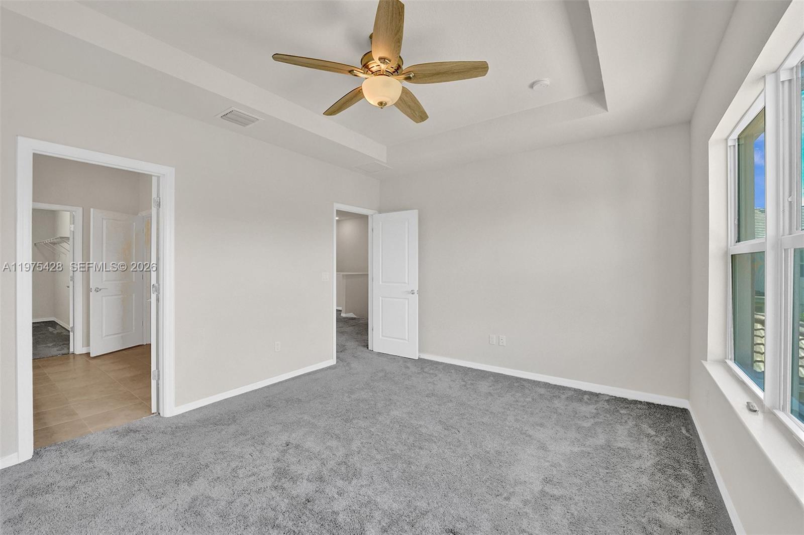 HILLCREST COUNTRY CLUB SO - Residential Lease