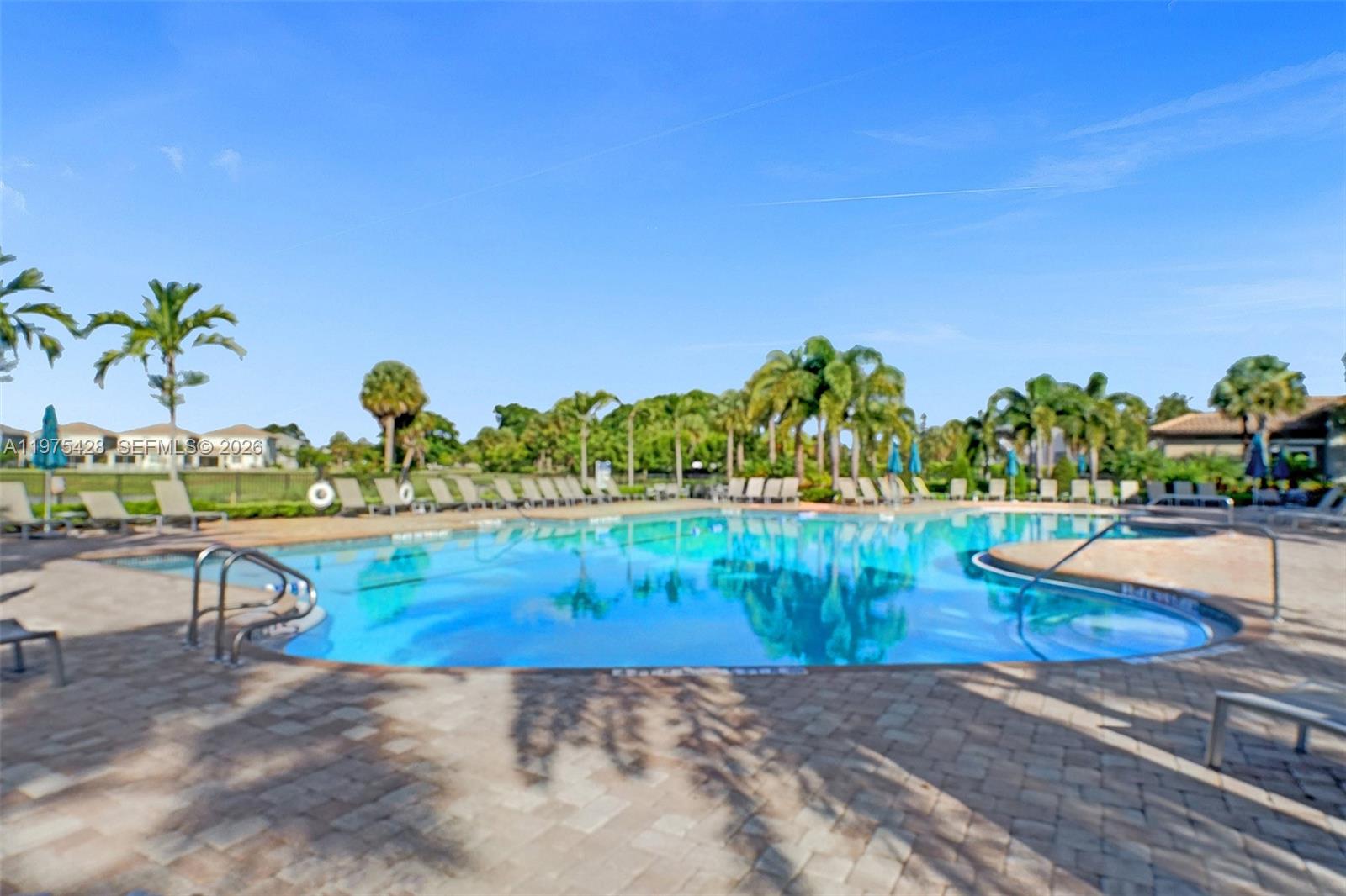 HILLCREST COUNTRY CLUB SO - Residential Lease