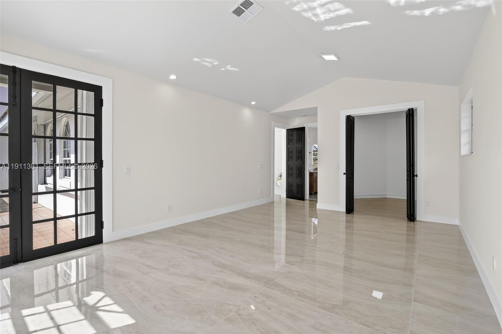 BROOKS ESTATES-PLANTATION - Residential