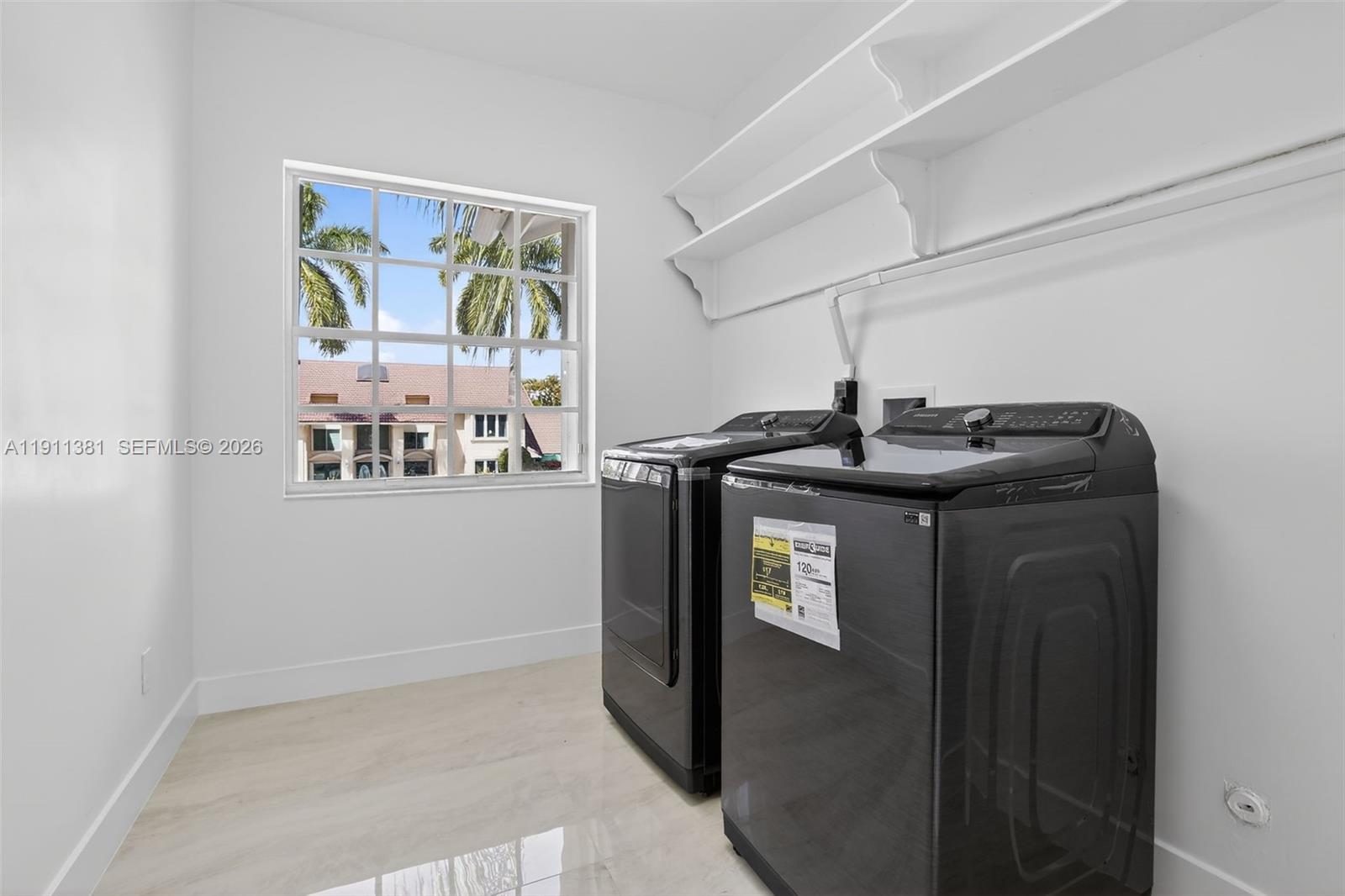 BROOKS ESTATES-PLANTATION - Residential