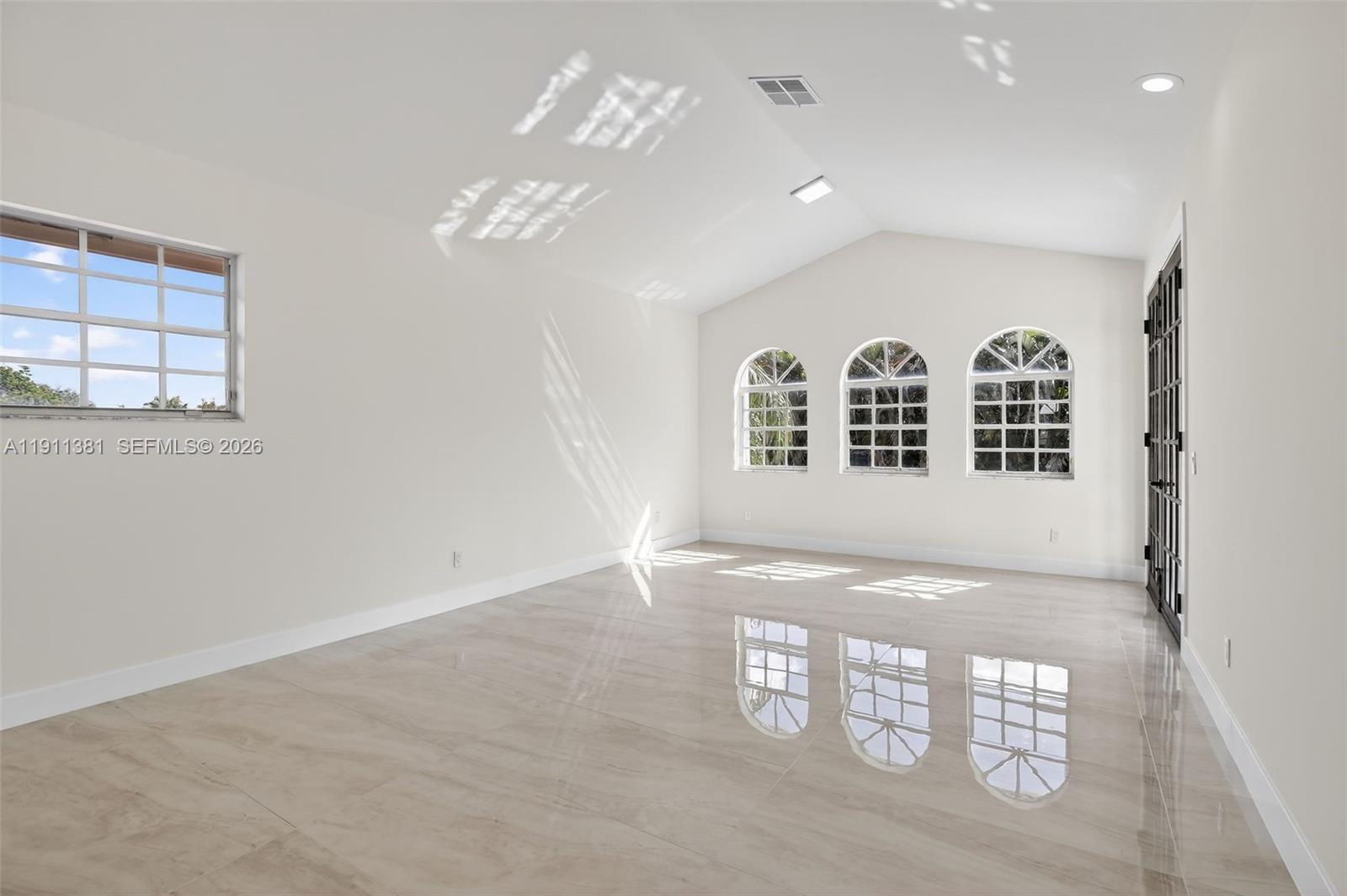 BROOKS ESTATES-PLANTATION - Residential